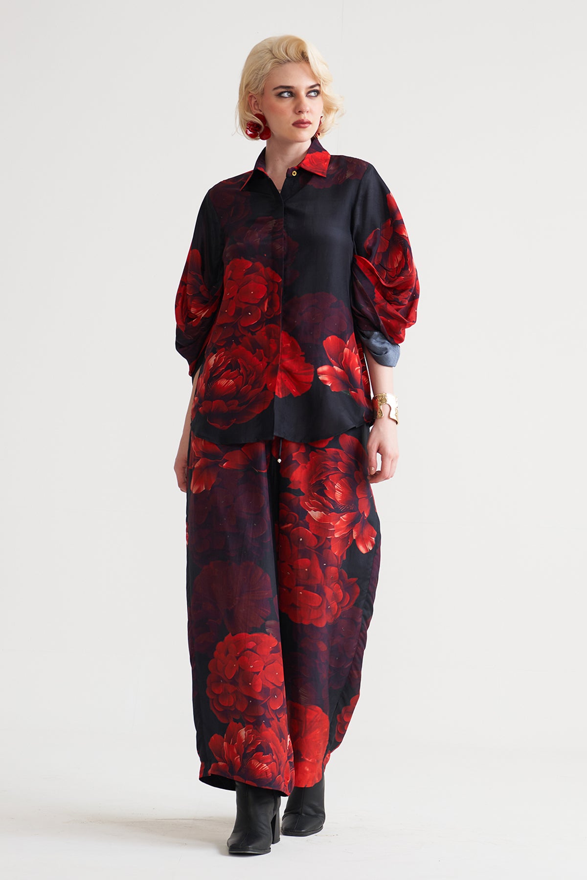 Shirt with sleeve detail