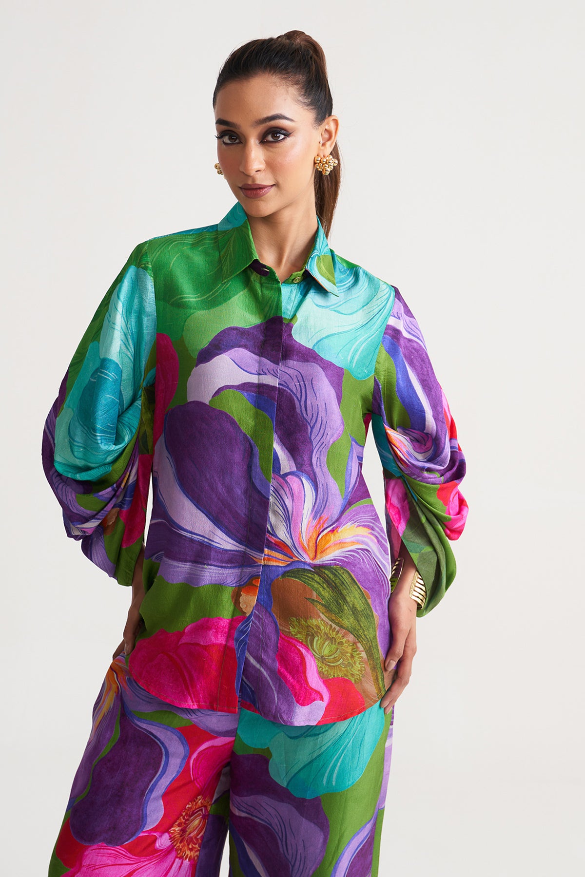 Shirt with sleeve detail