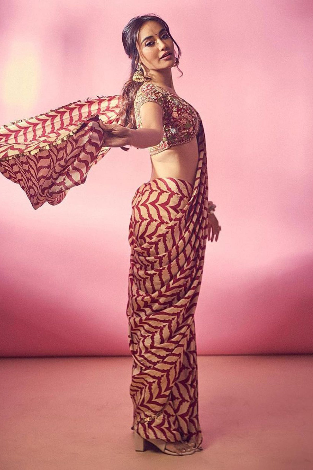Surbhi jyoti in Chevron saree