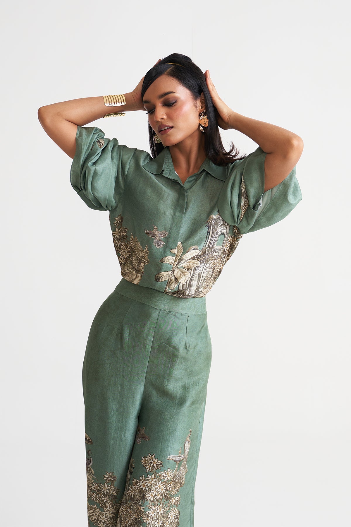 Shirt with sleeve detail