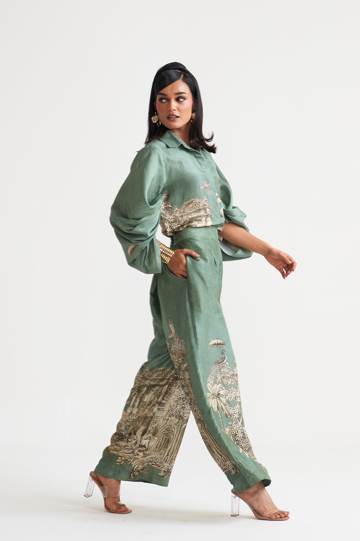 Shirt with sleeve detail