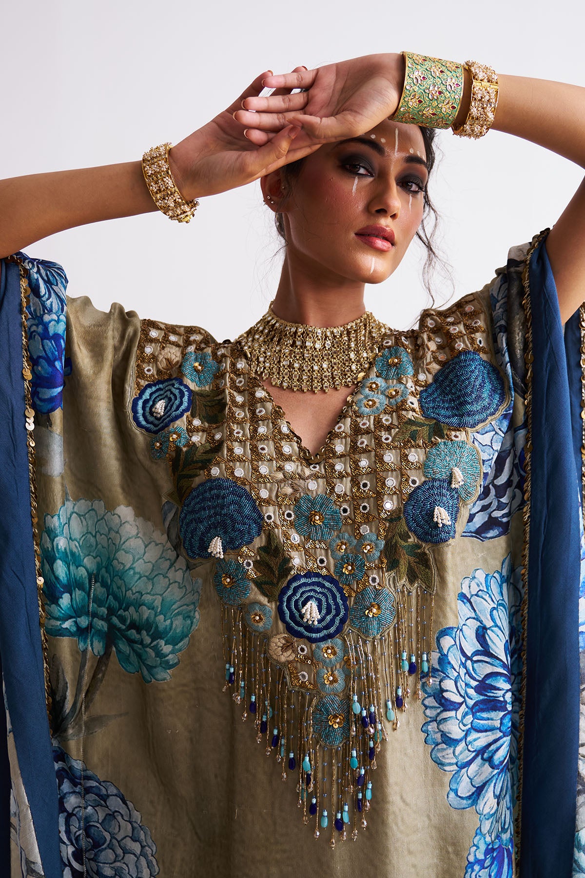 V- neck kaftan