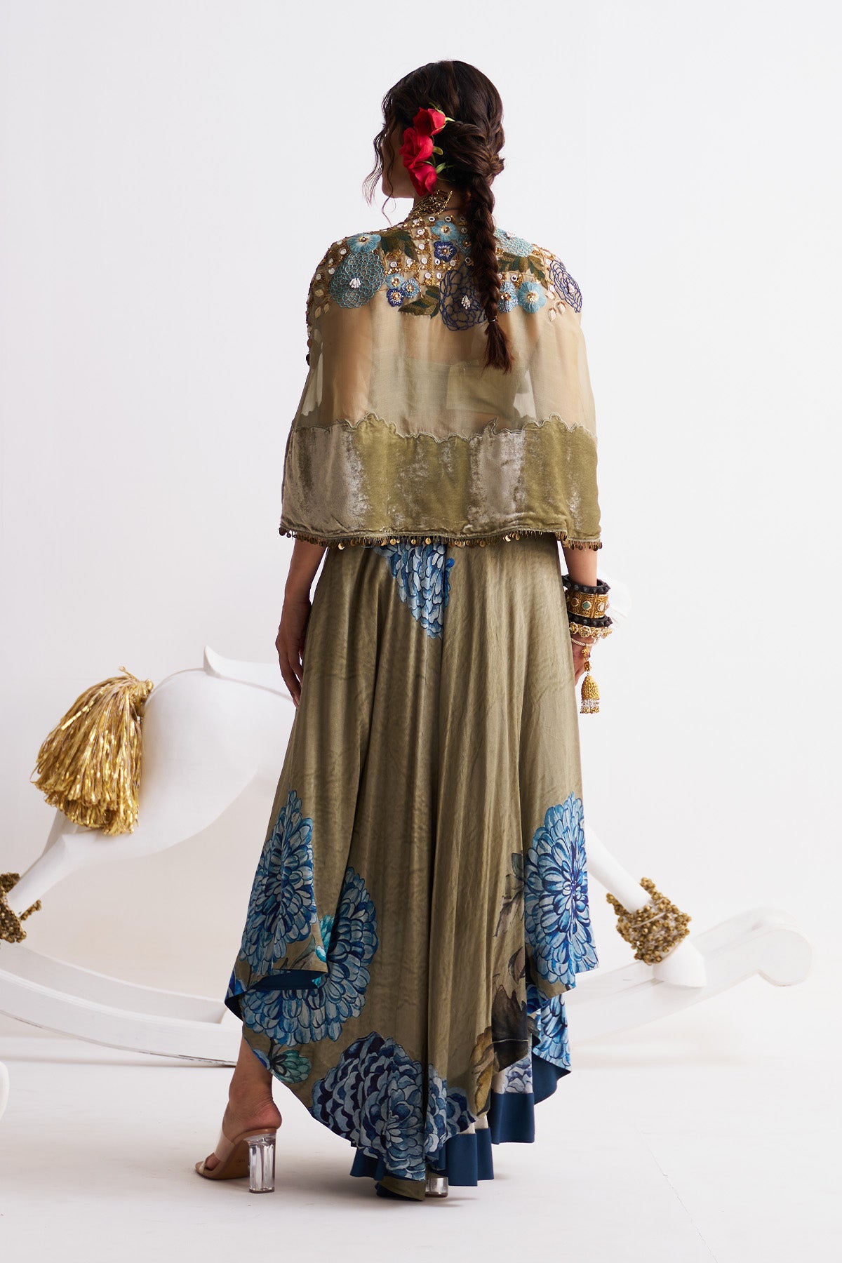 Velvet short cape set