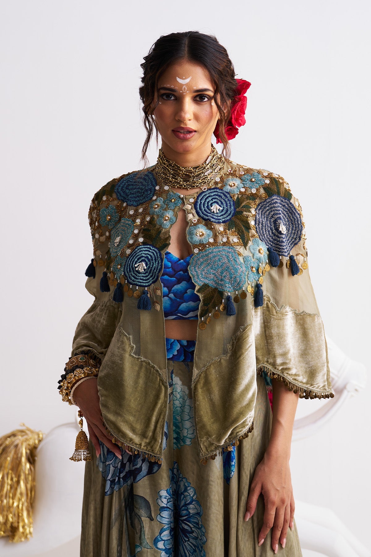 Velvet short cape set