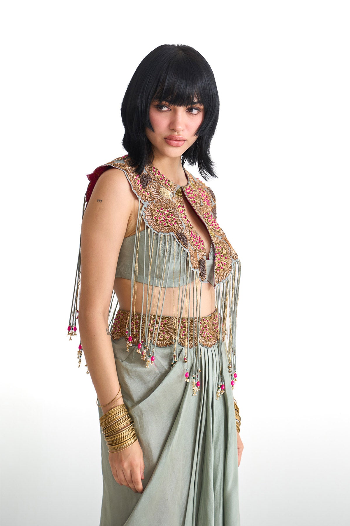 Dancing rays Fringes collar set