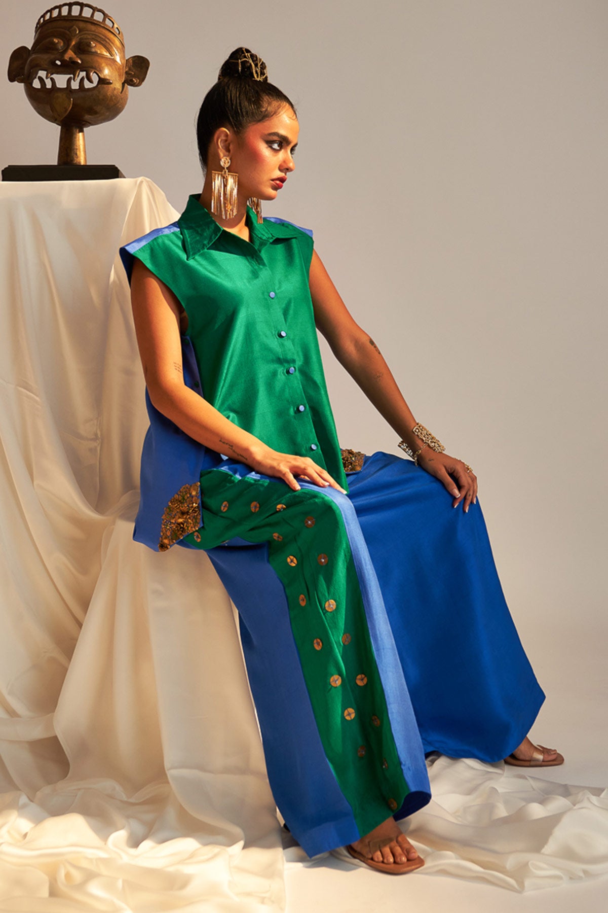 Side panel overlap top