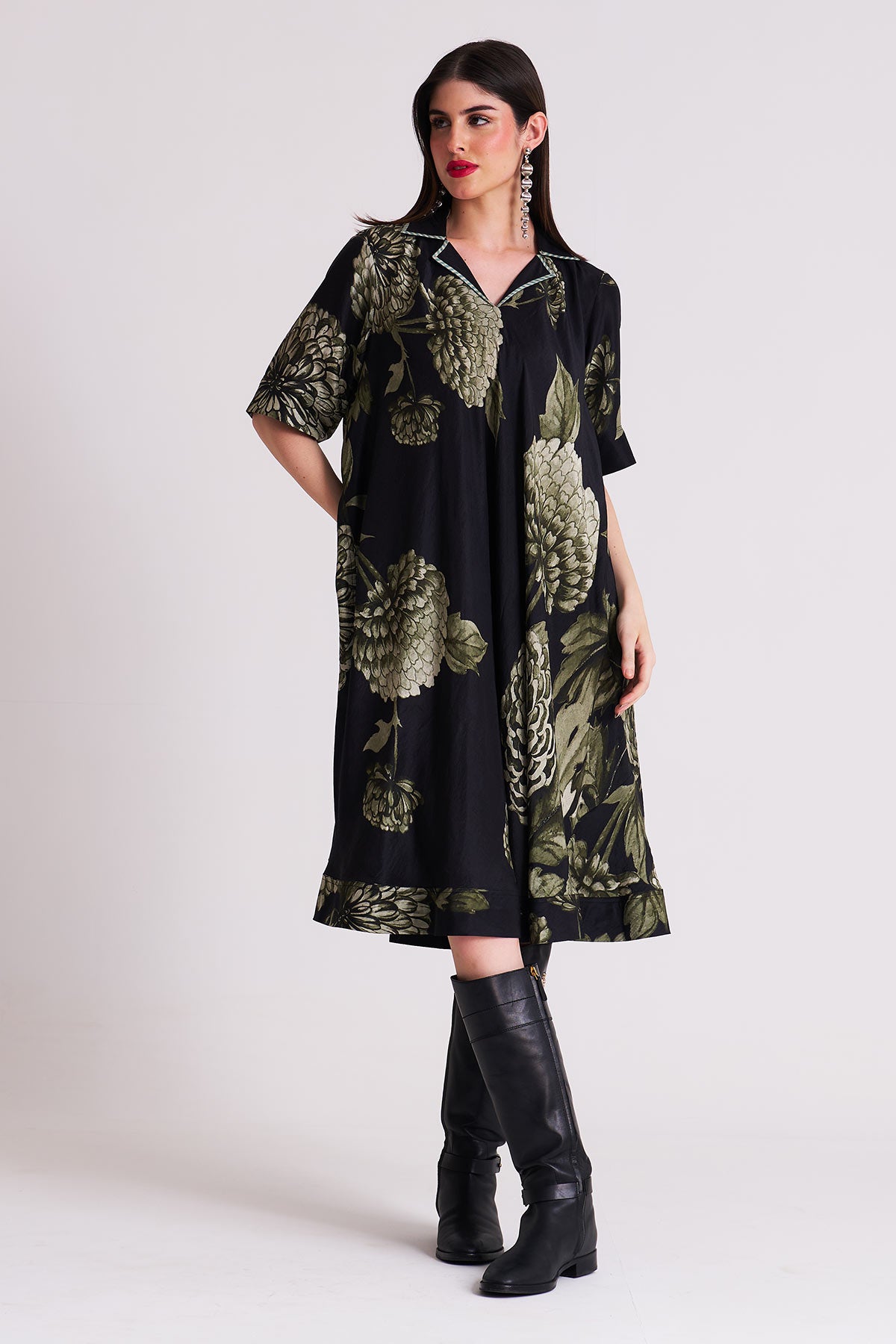 A line patch pocket dress