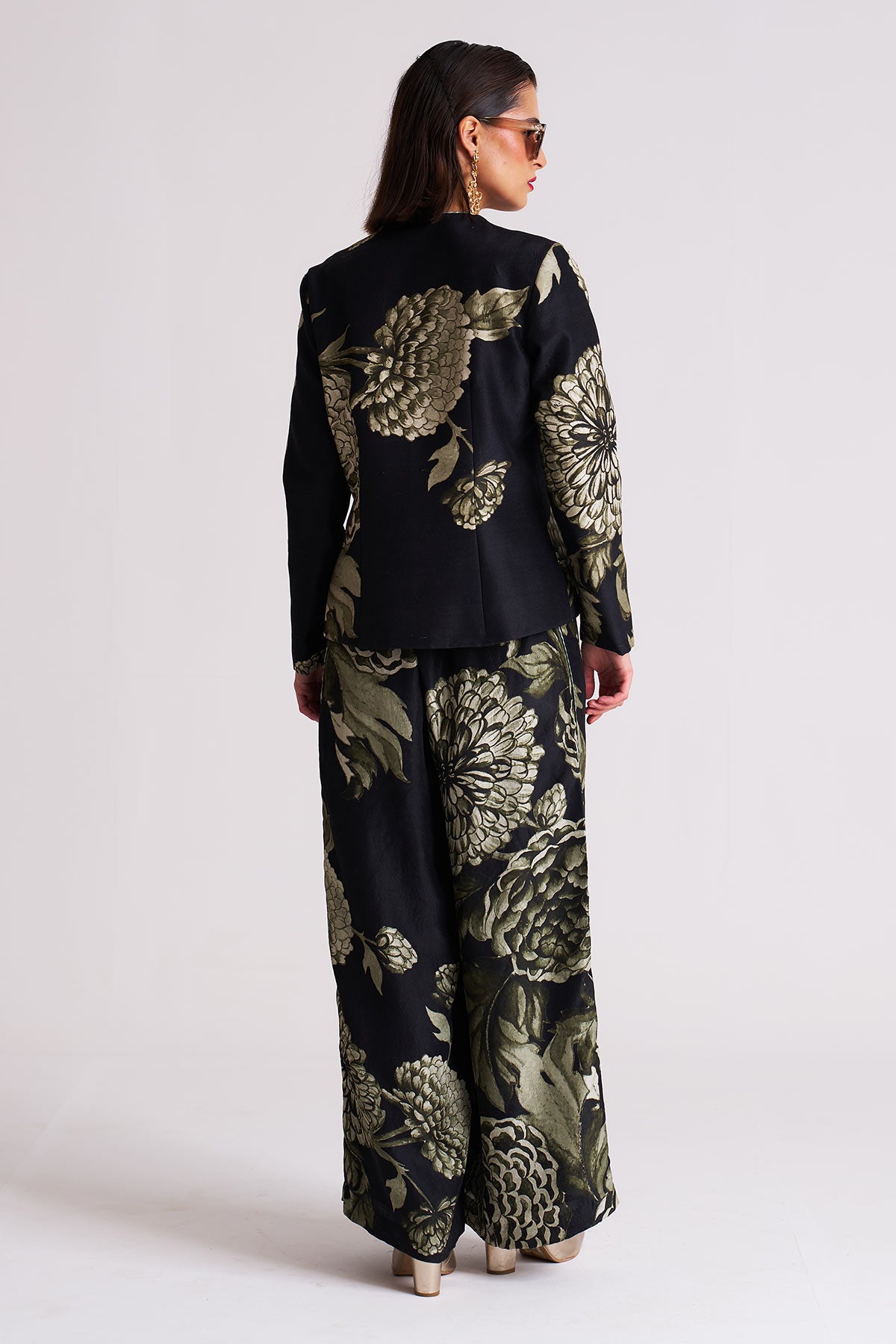 Black floral Eye let blazer