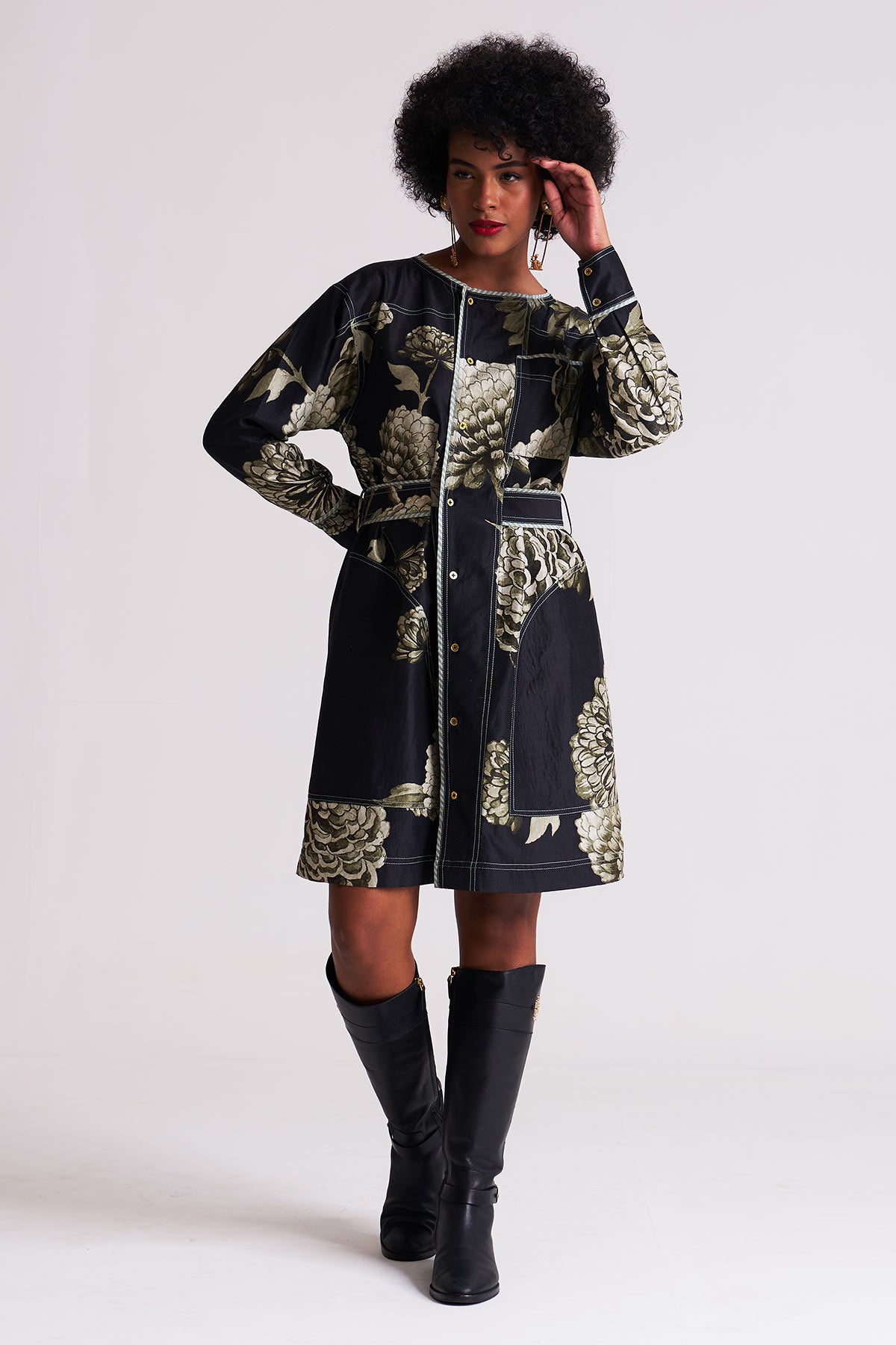 Thread detail dress