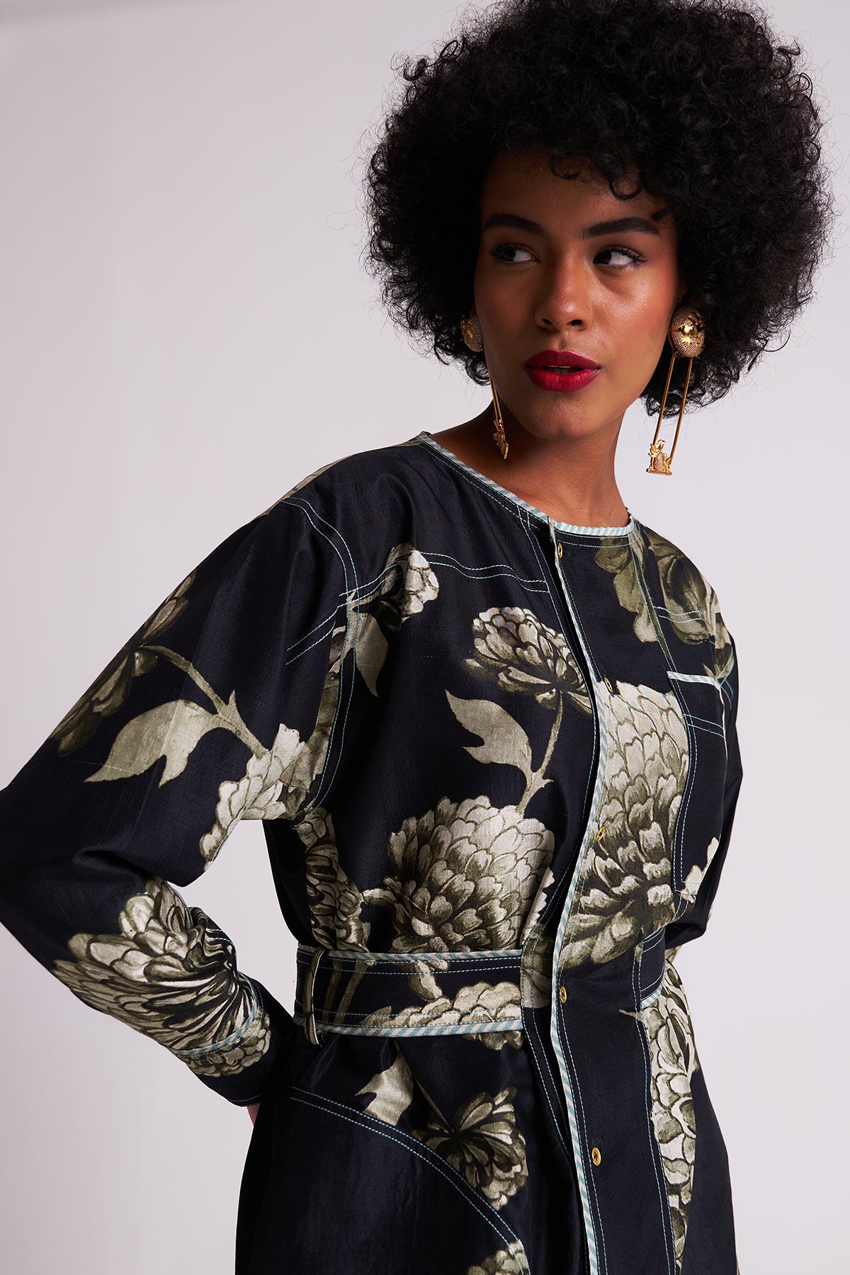 Thread detail dress