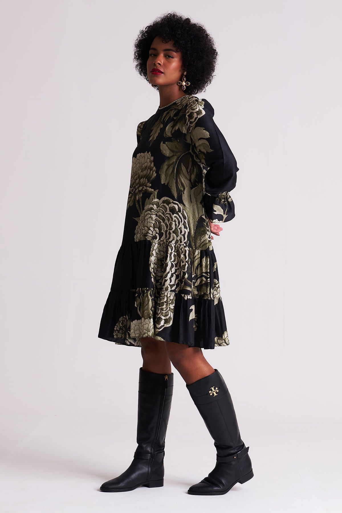 Back open dress with strings