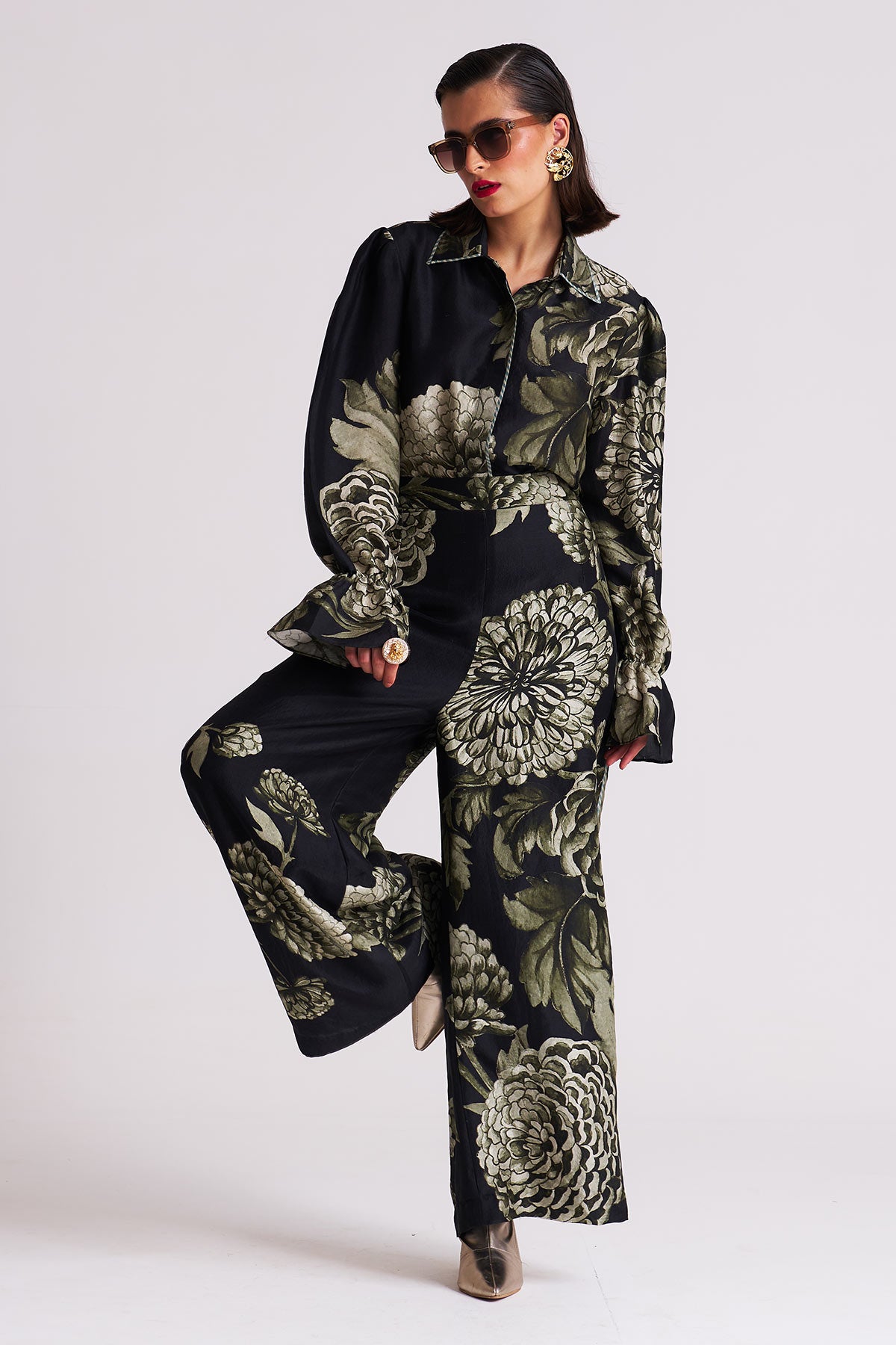 Puff sleeve shirt
