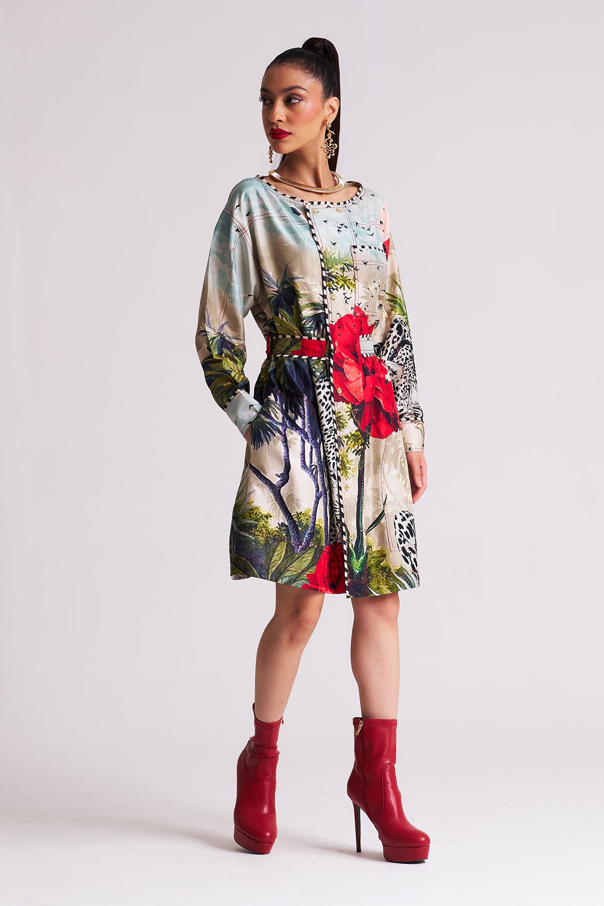 Thread detail dress