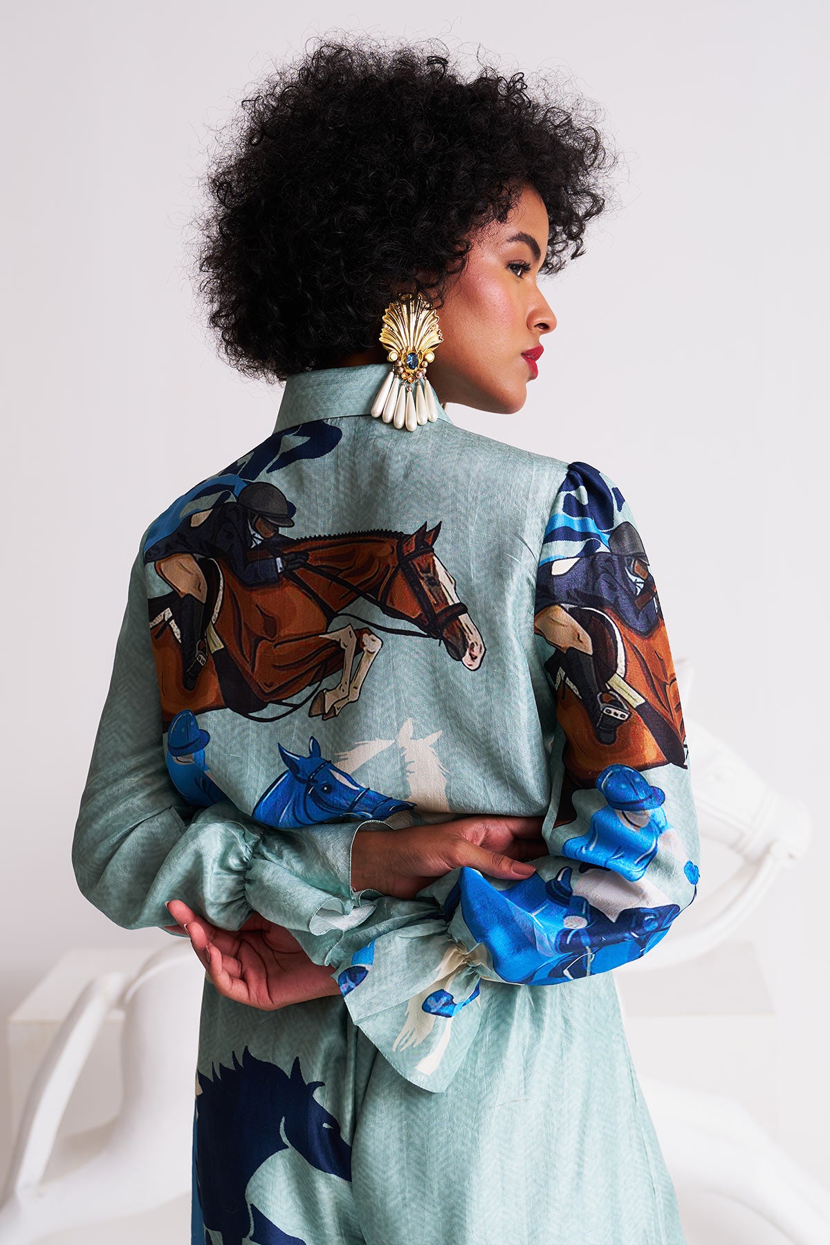 Puff sleeve shirt