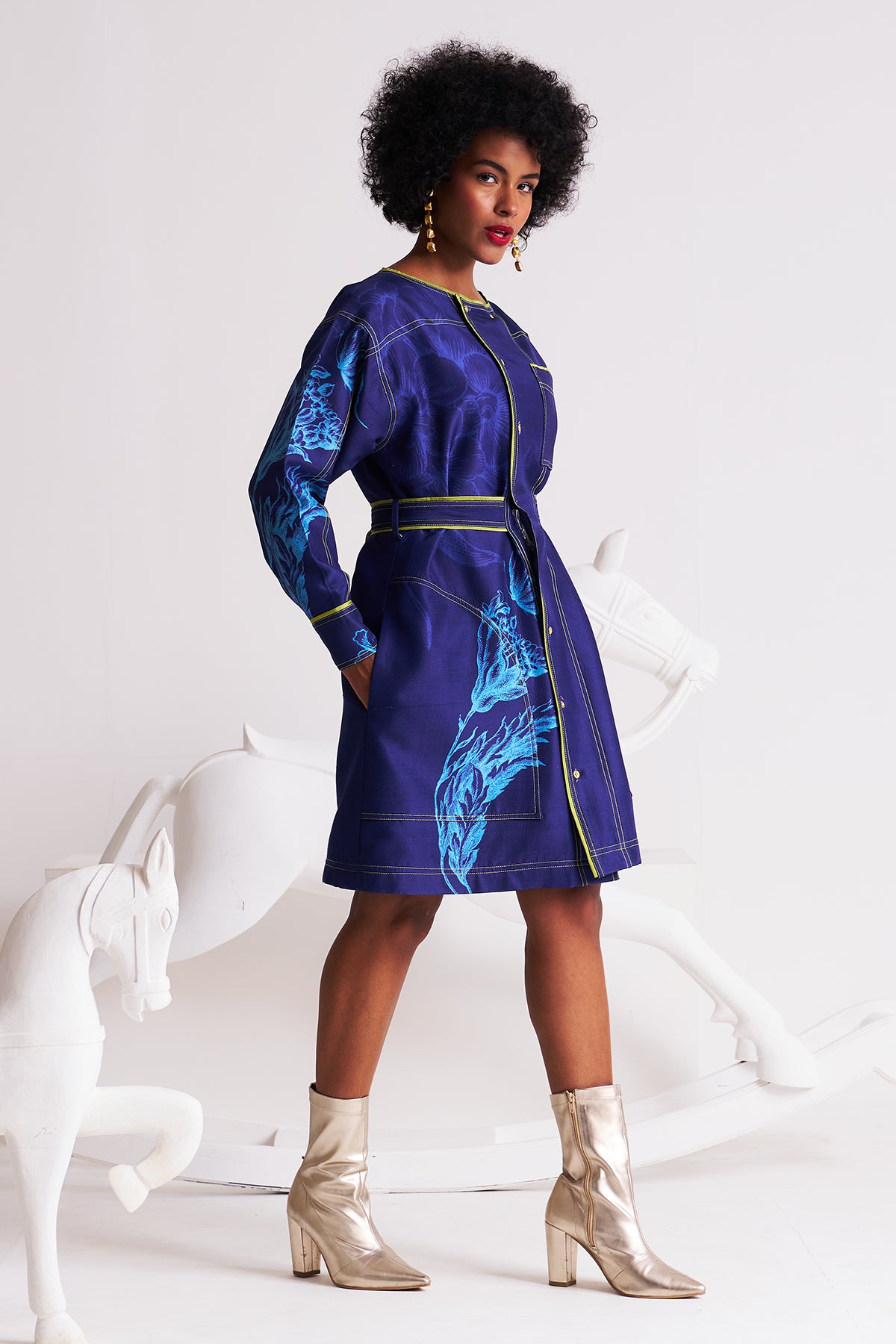Thread detail dress