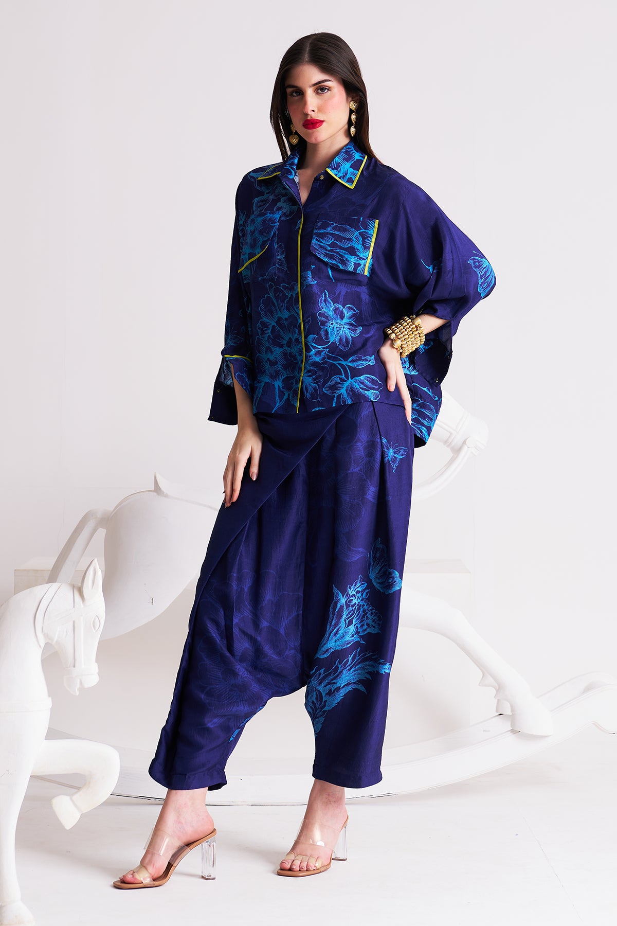 Patch pocket shirt with harrom pants