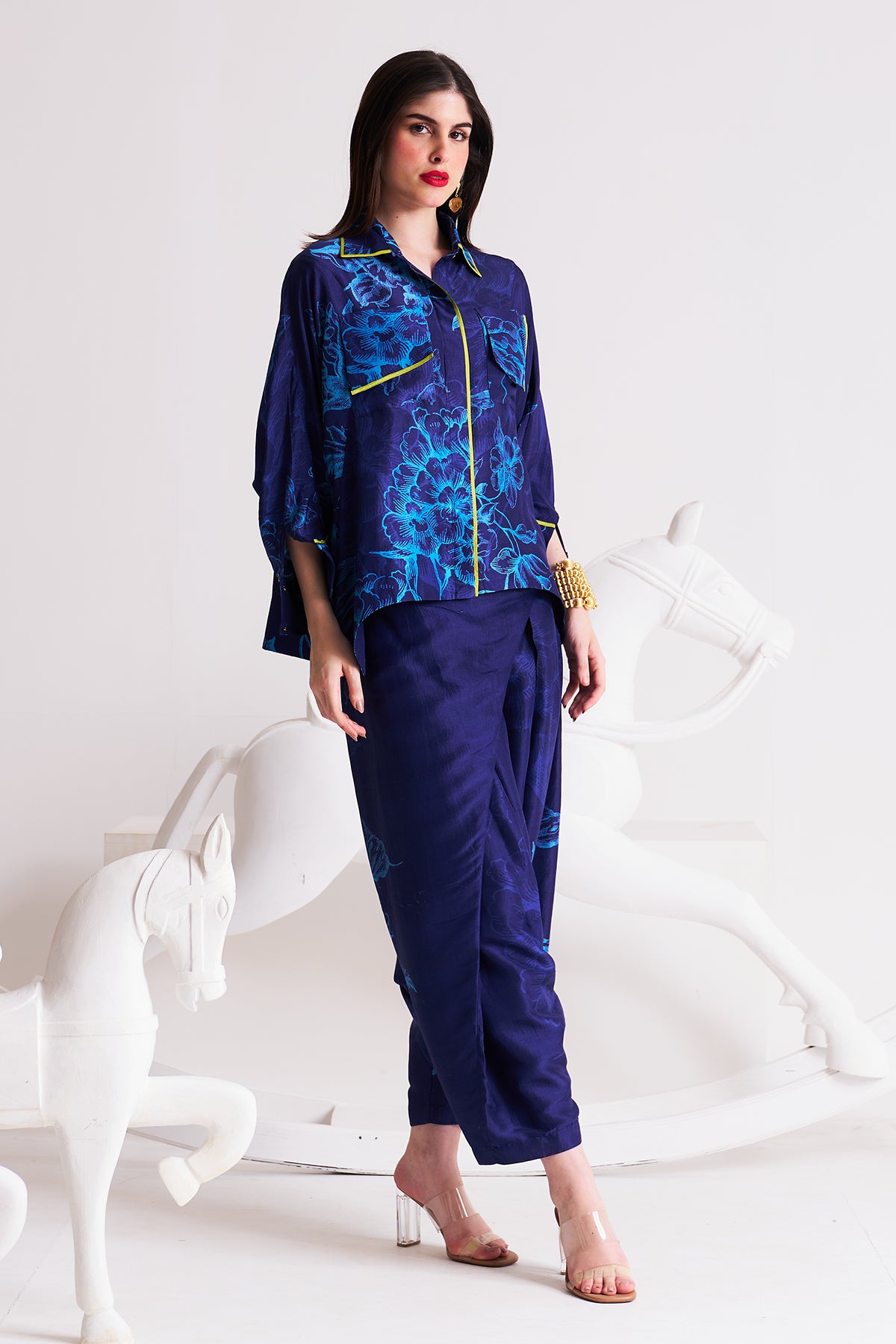 Patch pocket shirt with harrom pants