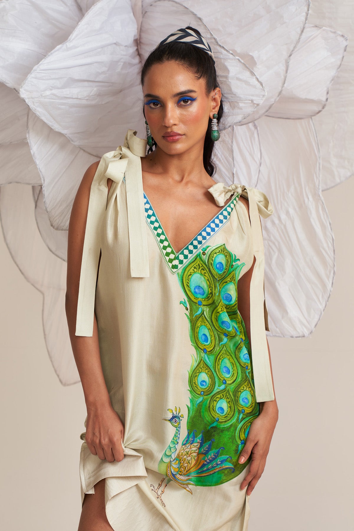 V-Neck tie up dress