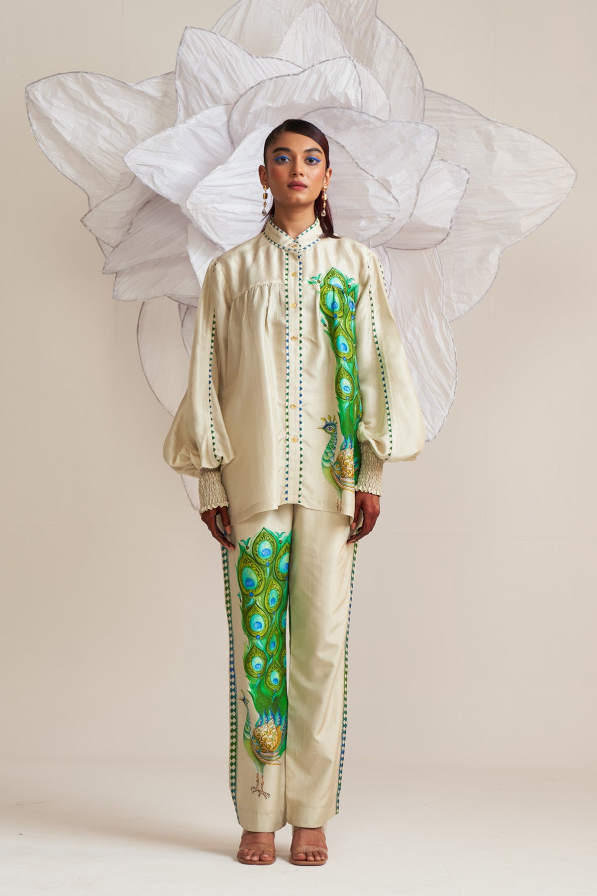 Gather cuff detail shirt