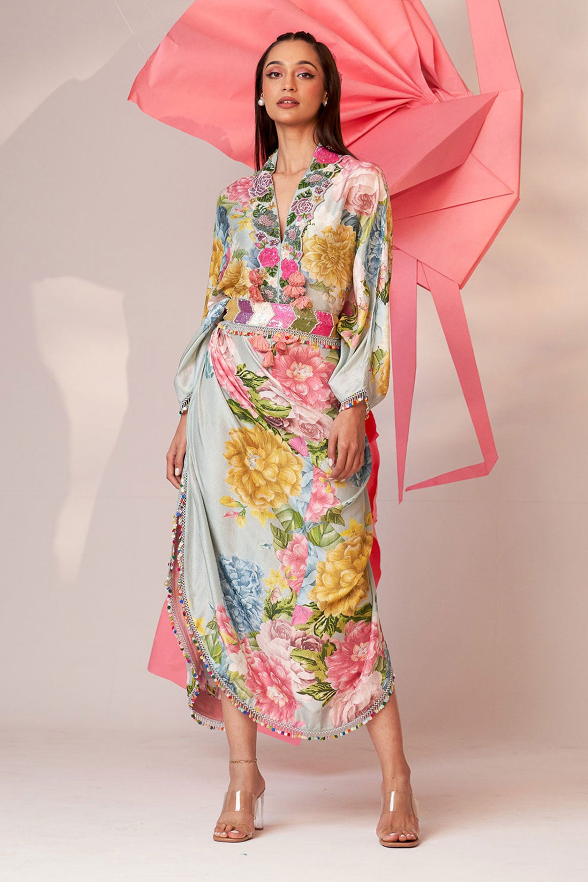 V-Neck kaftan with belt