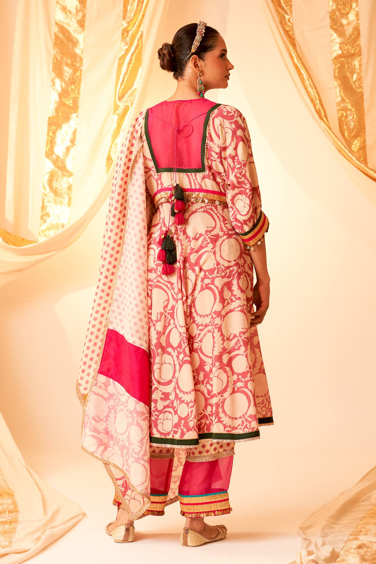 Circle York Kurta Set