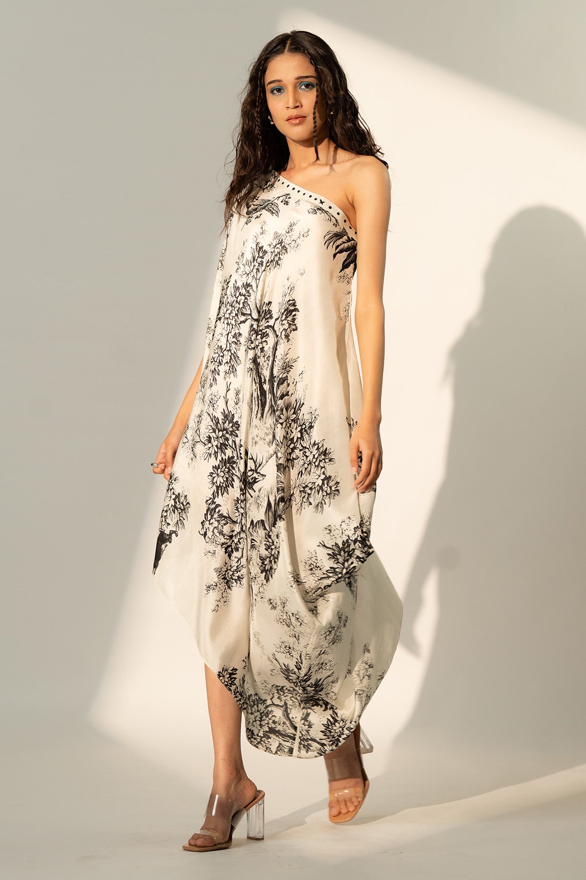 ONE SHOULDER DRESS