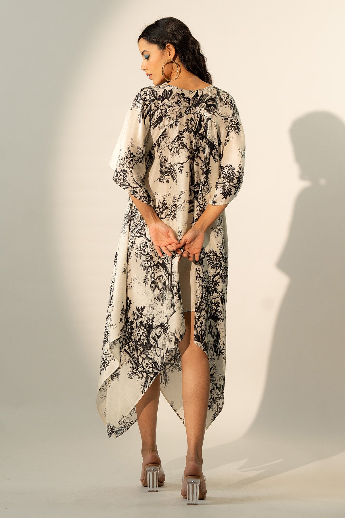 V NECK HANDKERCHIEF HEM DRESS