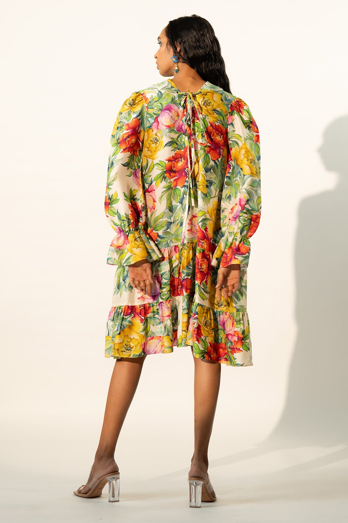BACK OPEN GATHERED DRESS