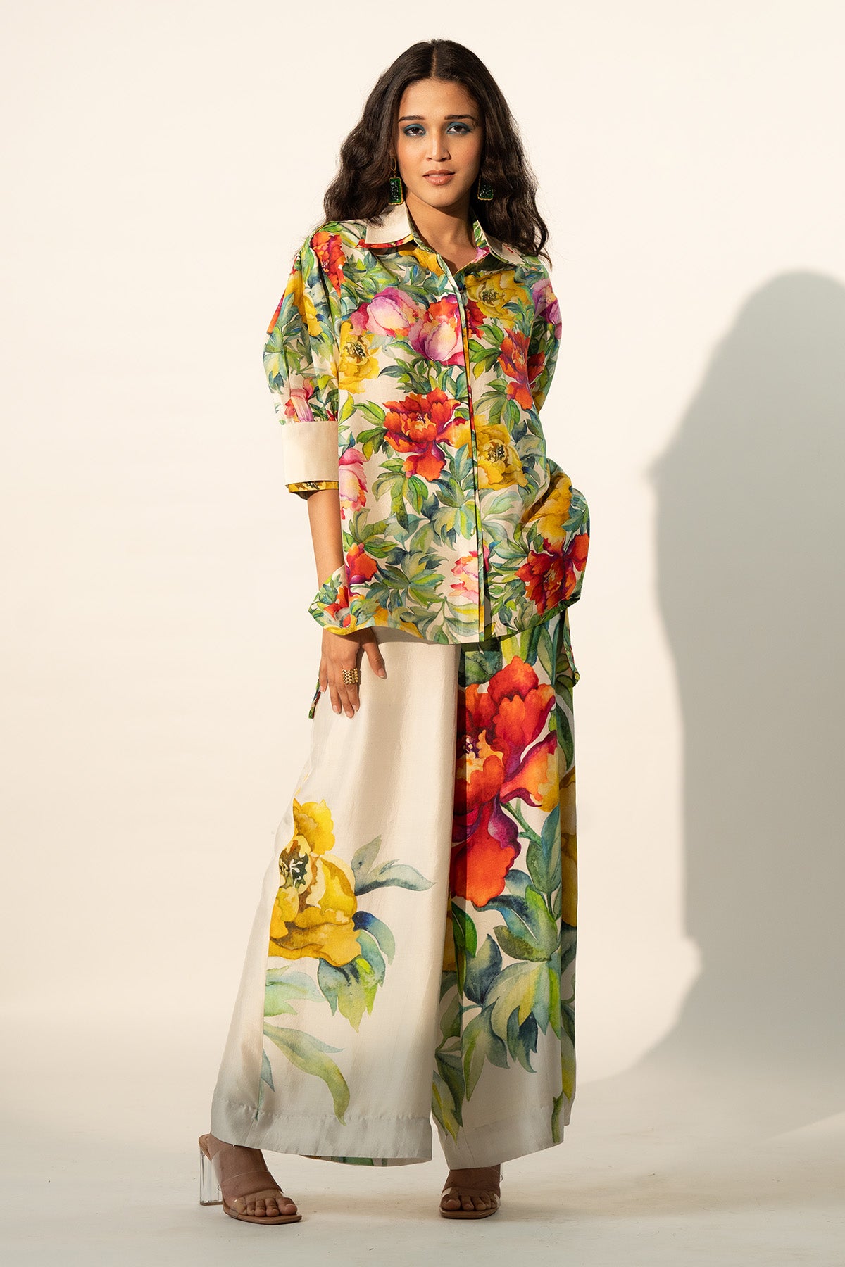 BOXY YOKE PLEATED SHIRT