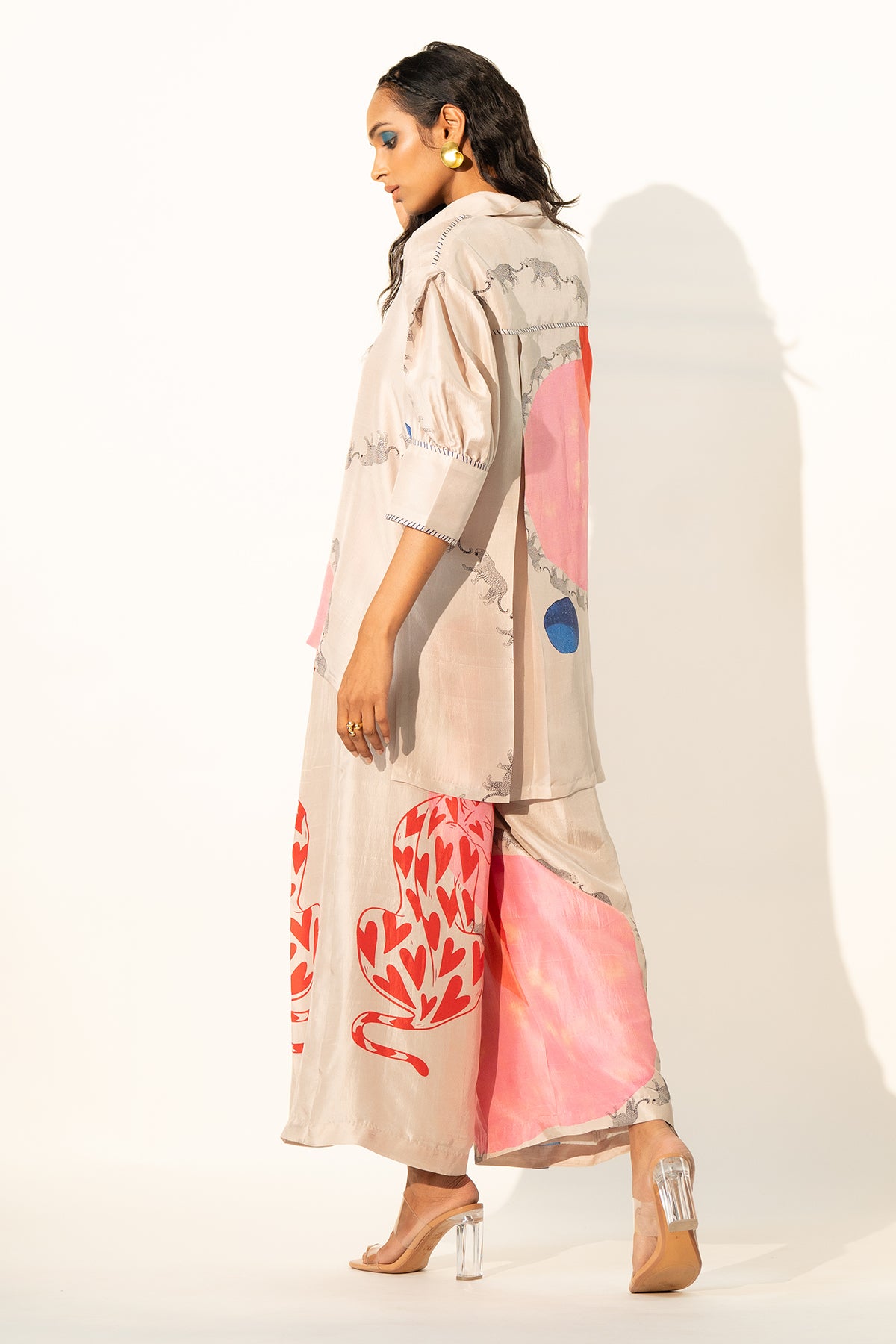 BOXY YOKE PLEATED SHIRT