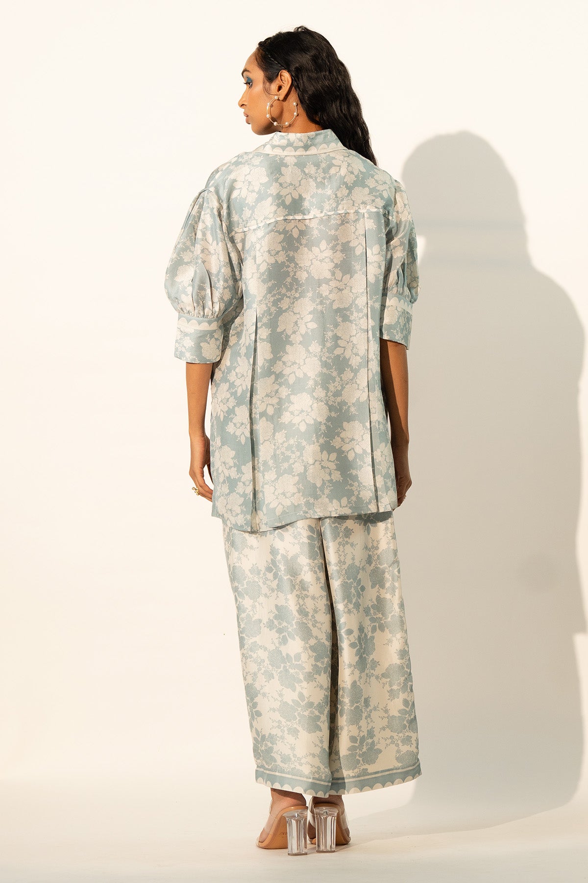 BOXY YOKE PLEATED SHIRT