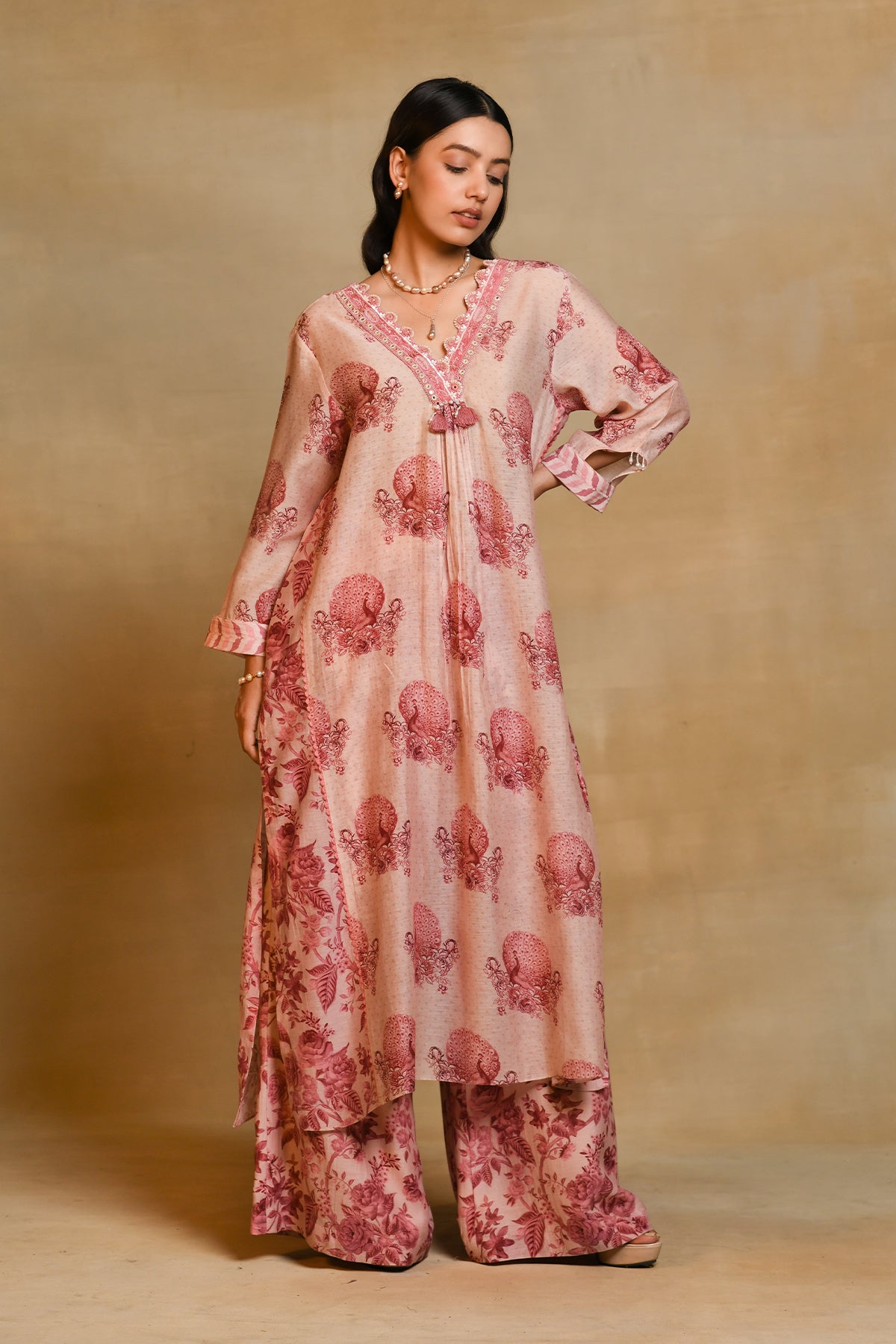 Chandni Pink Scallop Border Panelled Kurta Set