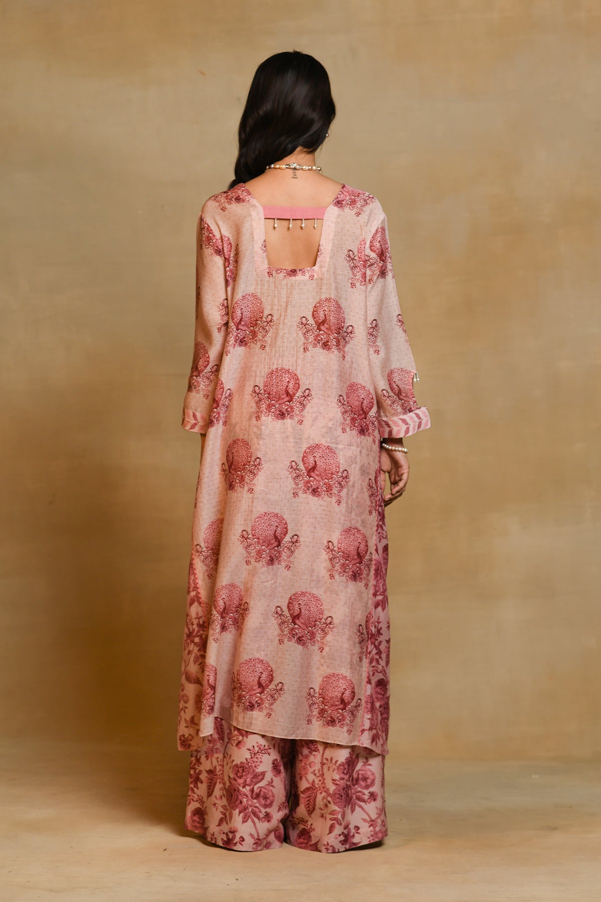 Chandni Pink Scallop Border Panelled Kurta Set