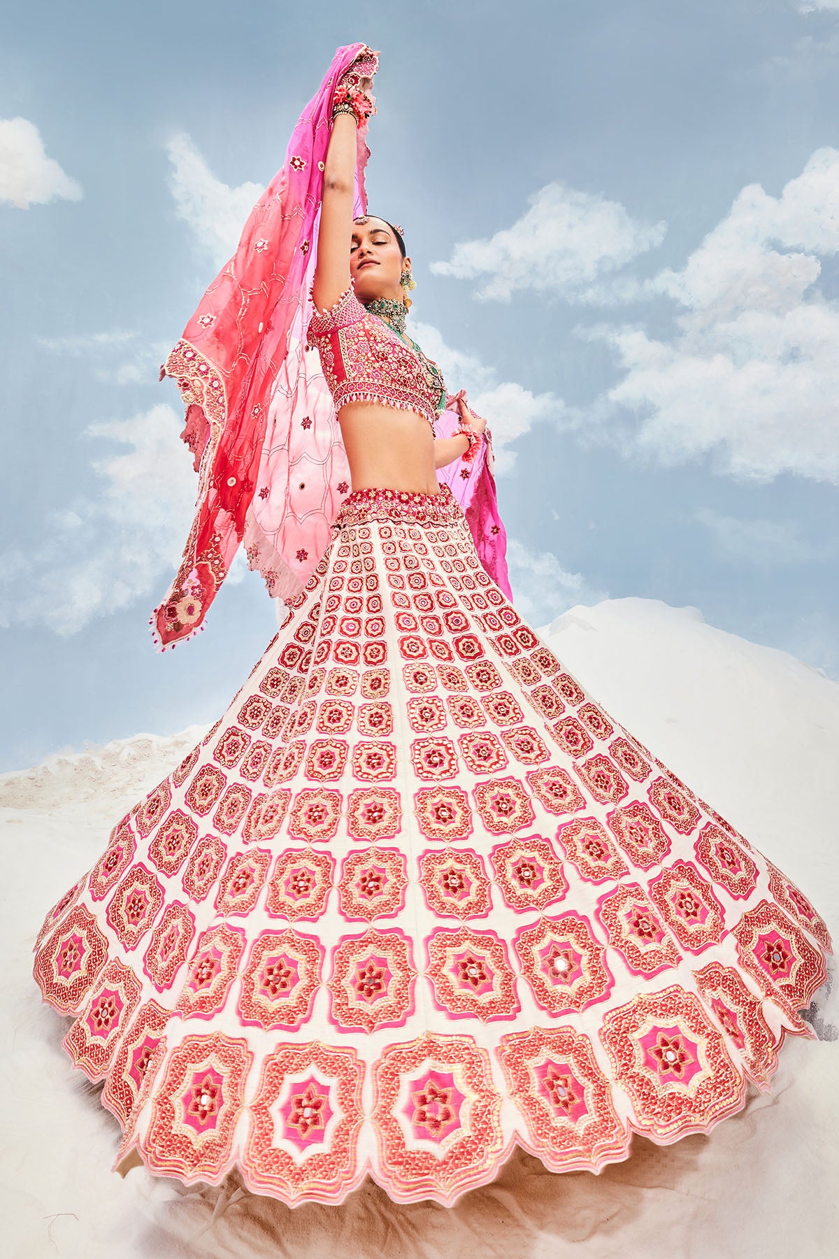BOLD GRID LEHENGA