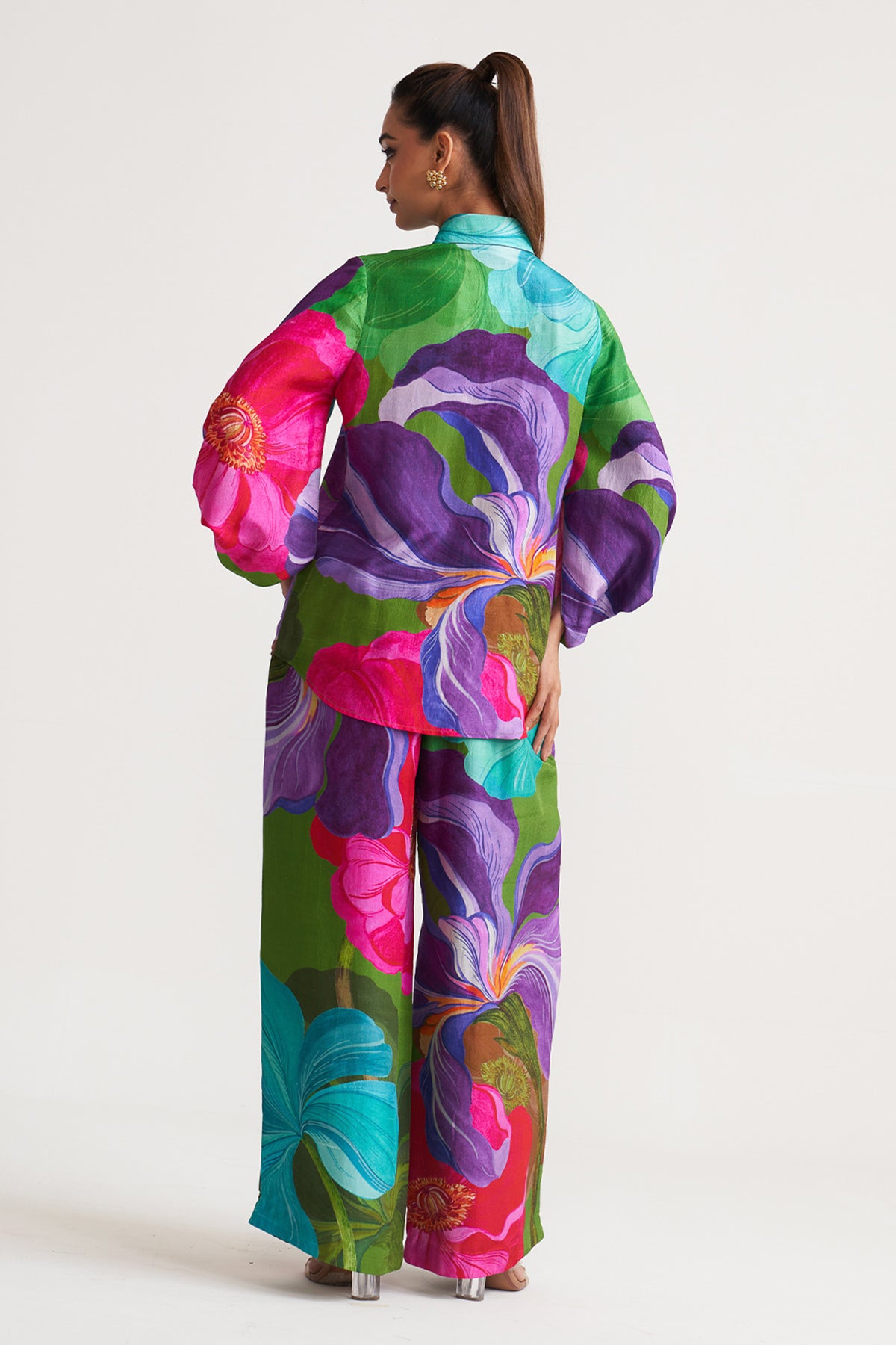 Shirt with sleeve detail