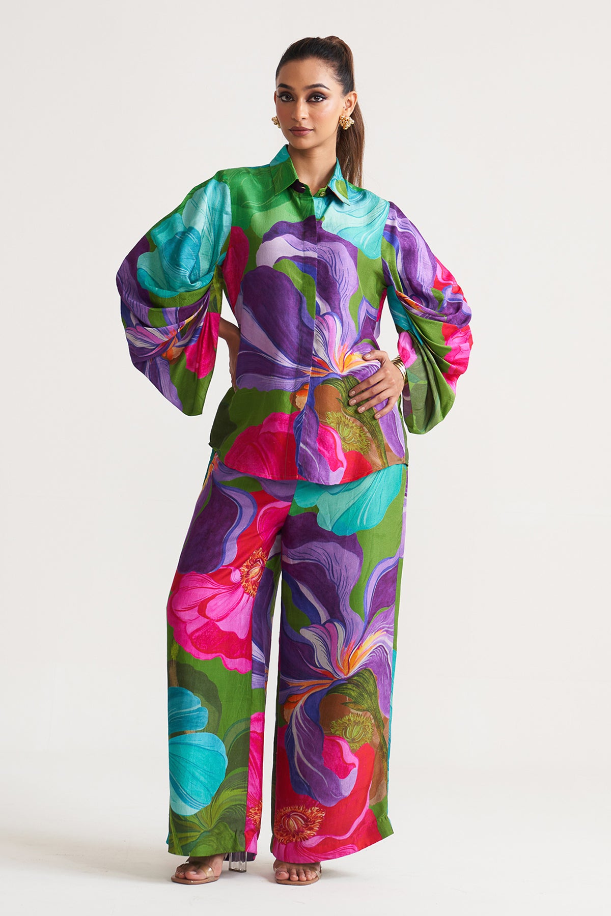 Shirt with sleeve detail