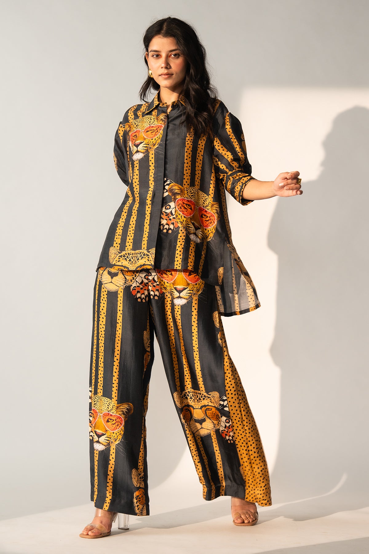 BOX SHIRT WITH PLEATED DETAILS