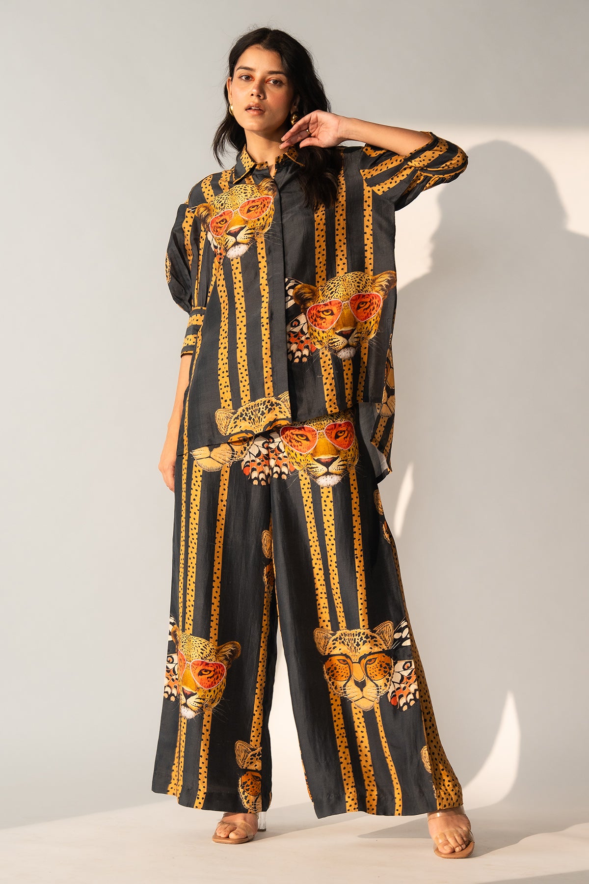 BOX SHIRT WITH PLEATED DETAILS