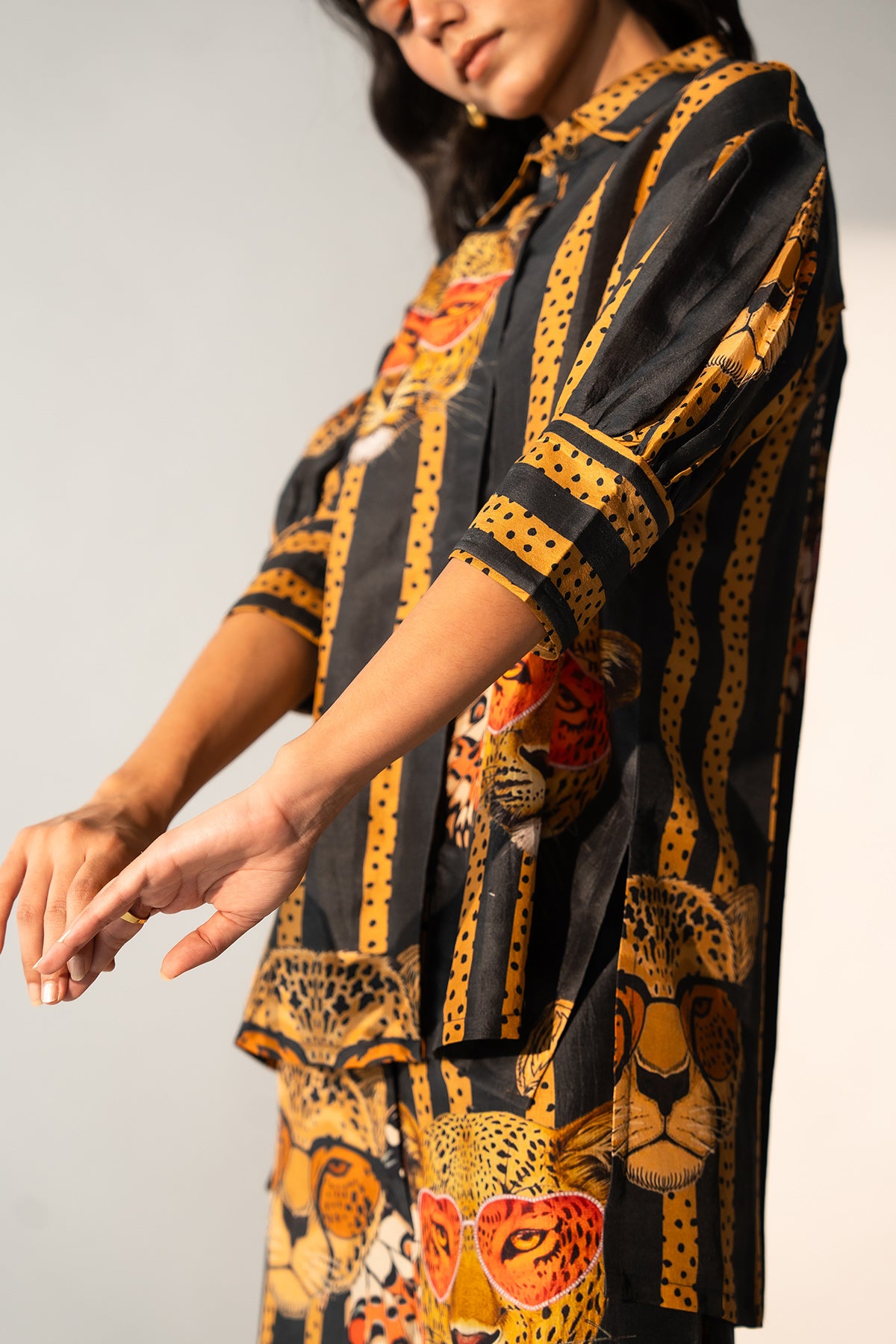 BOX SHIRT WITH PLEATED DETAILS
