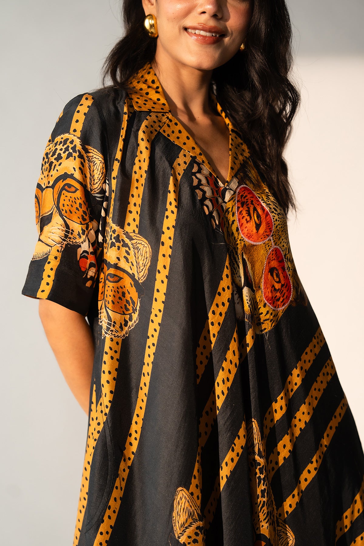 V NECK A LINE DRESS WITH PATCH POCKET