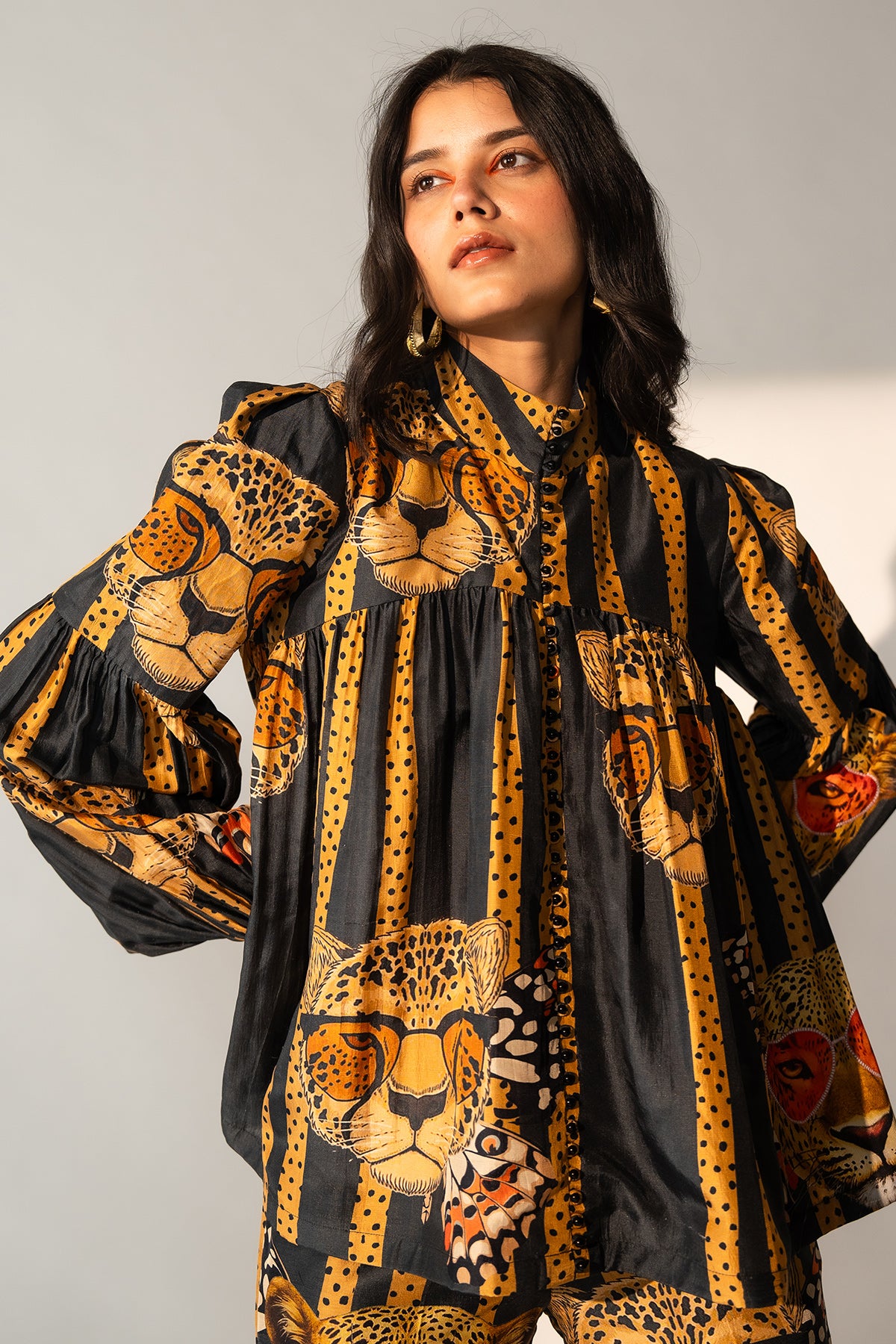 FORMAL TOP WITH LOOP DETAILS