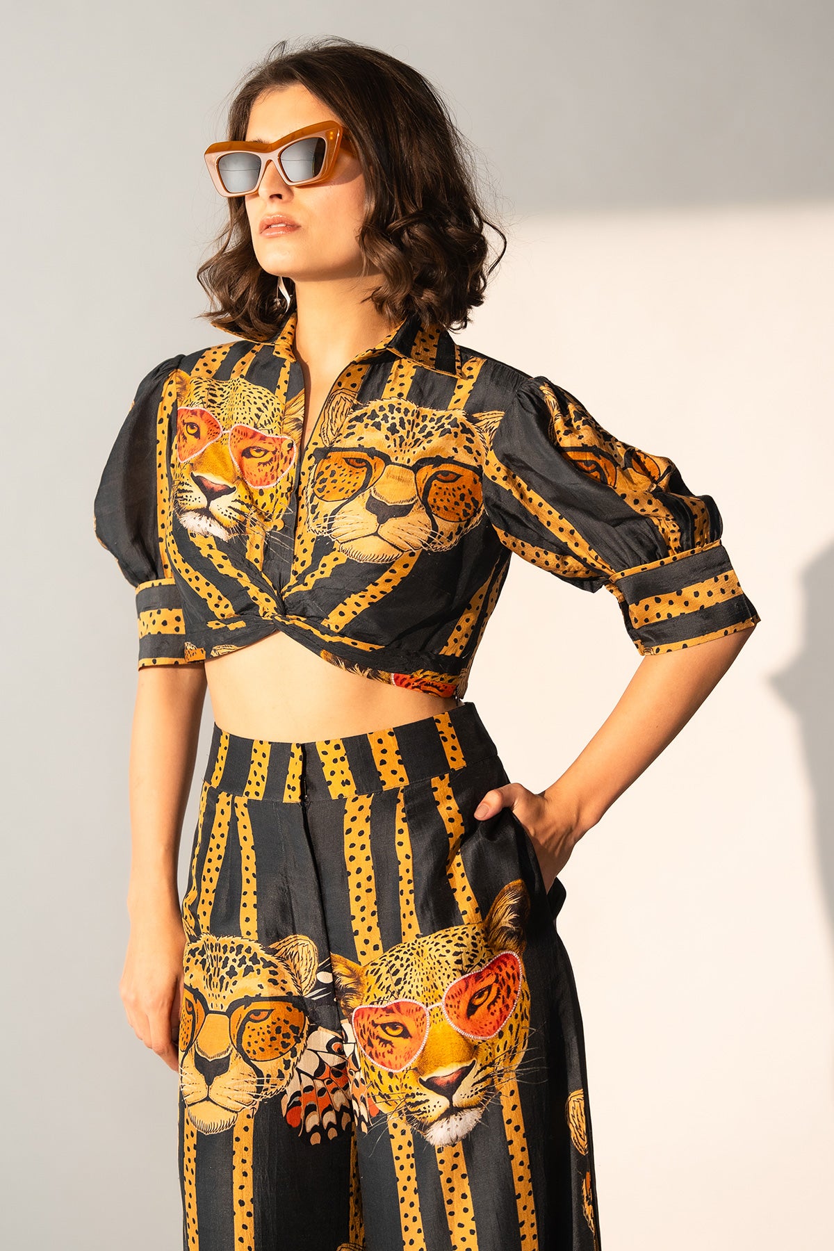 TWISTED CROP SHIRT