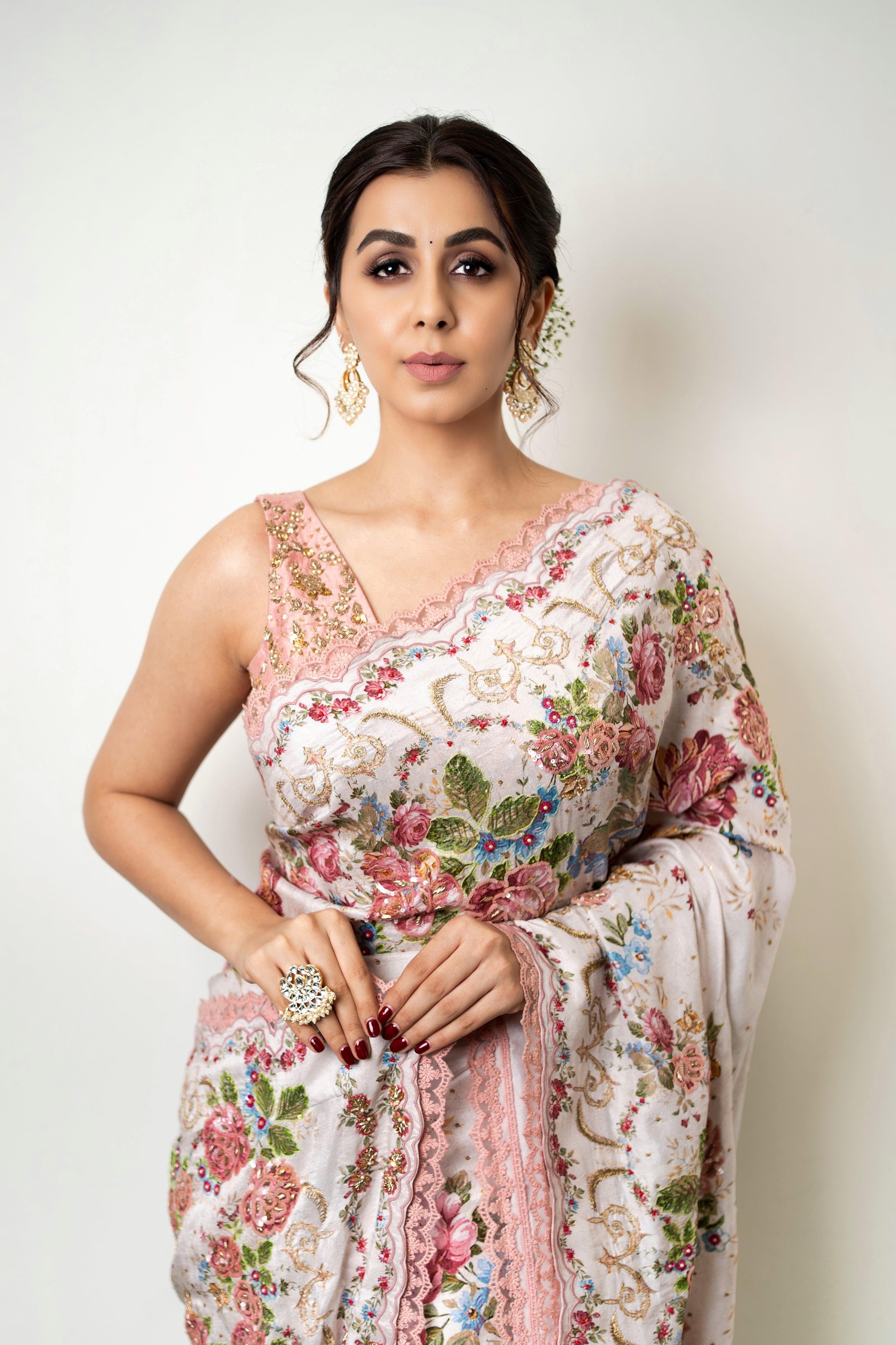 Nikki galrani In Vintage Rose Saree