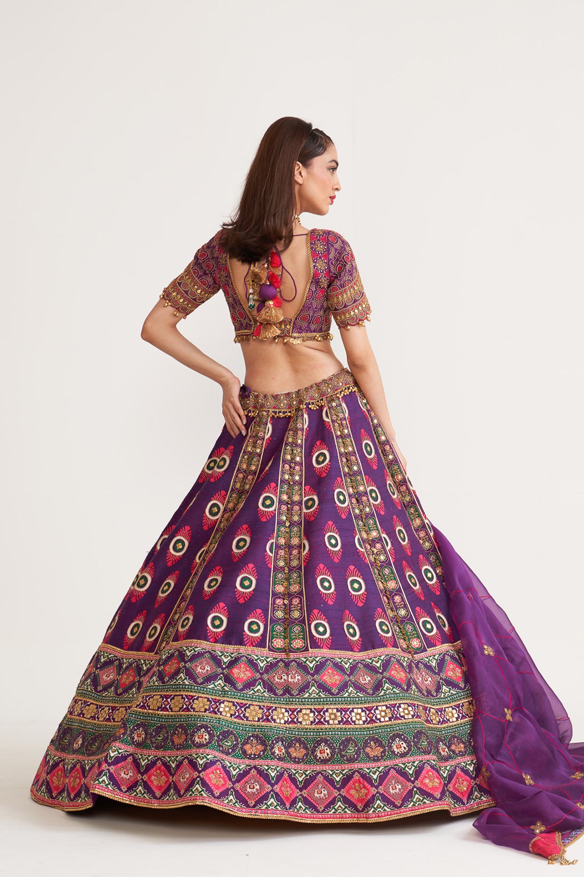 Naveli patola lehenga
