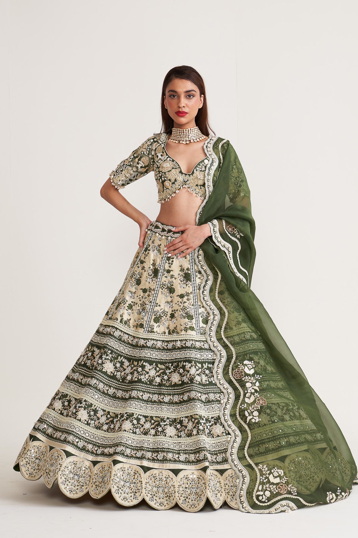 Bahar e gara parsi lehenga