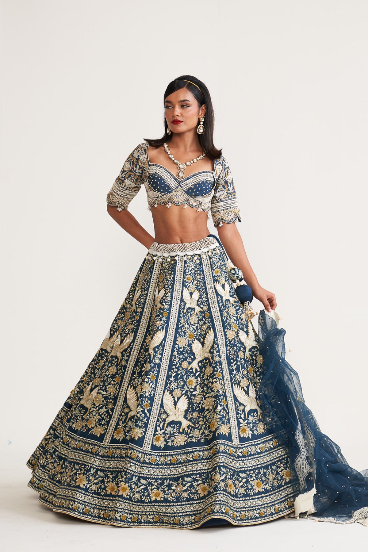 Aasmani noor parsi lehenga