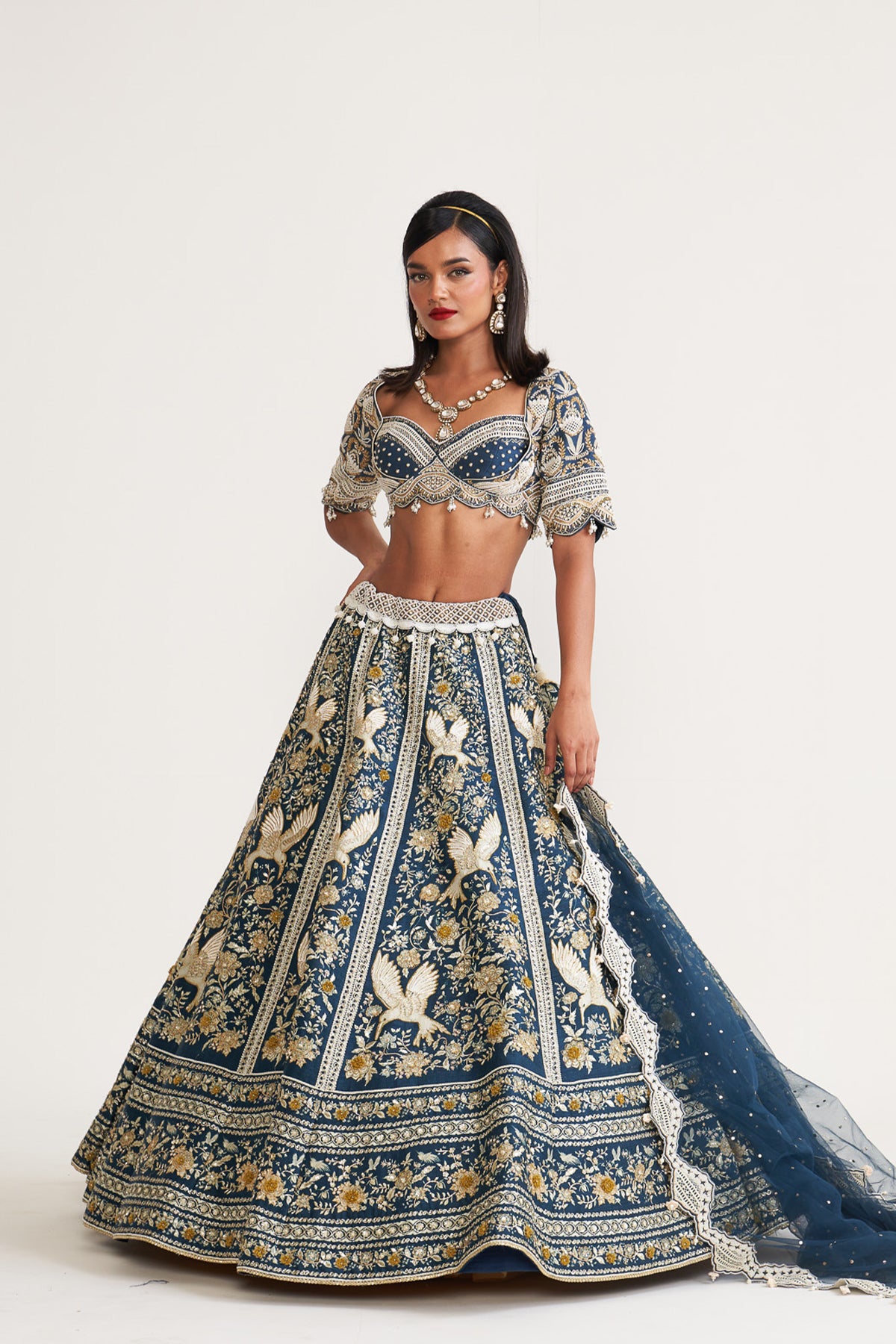 Aasmani noor parsi lehenga
