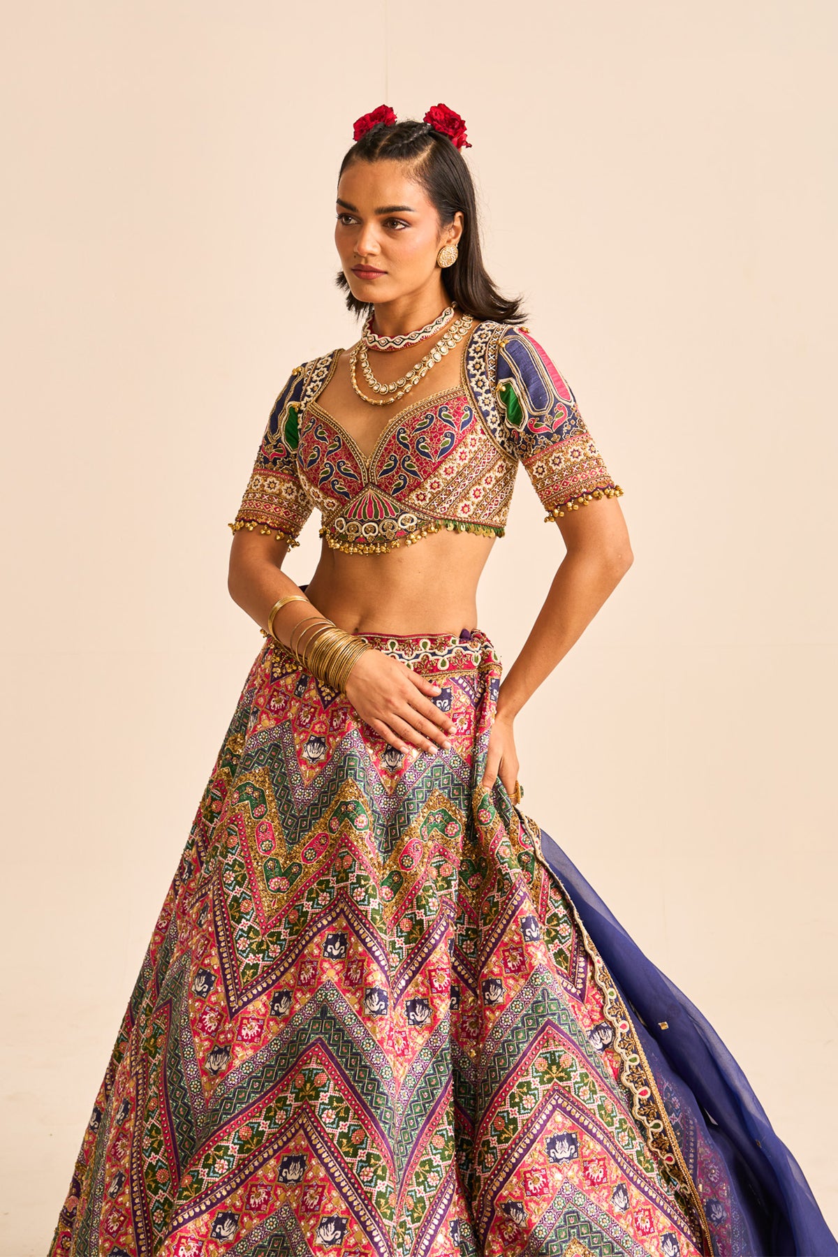 Sunehri patola lehenga