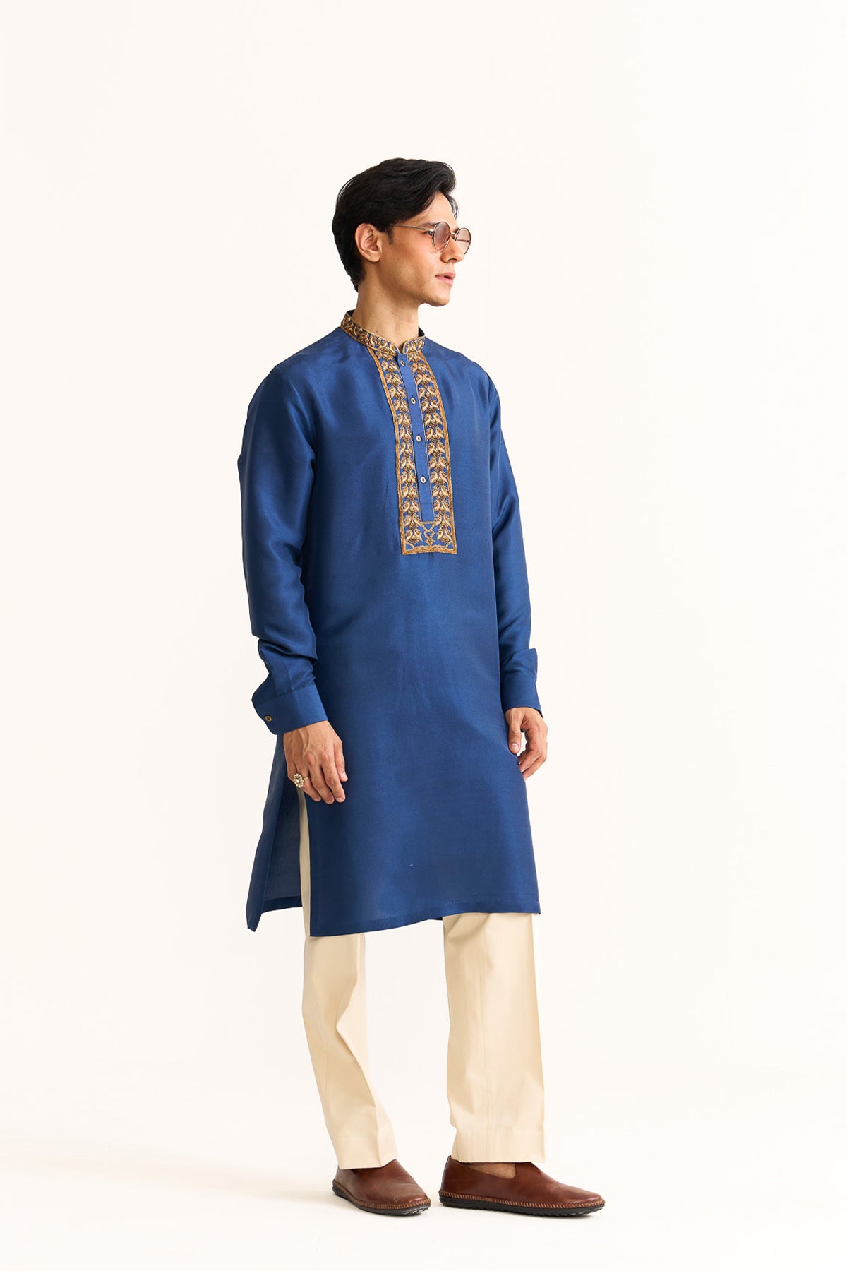 Parrot embroidered kurta
