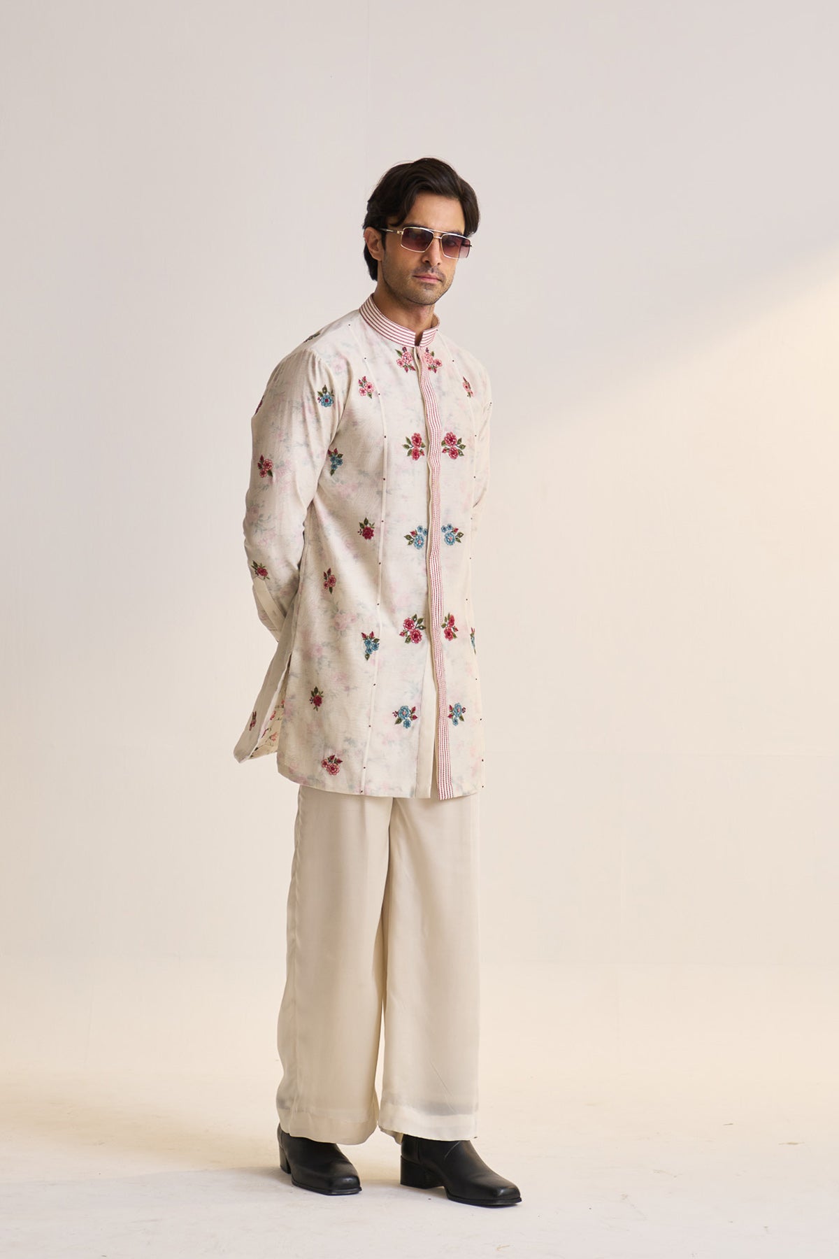 Chandni embroidered kurta set